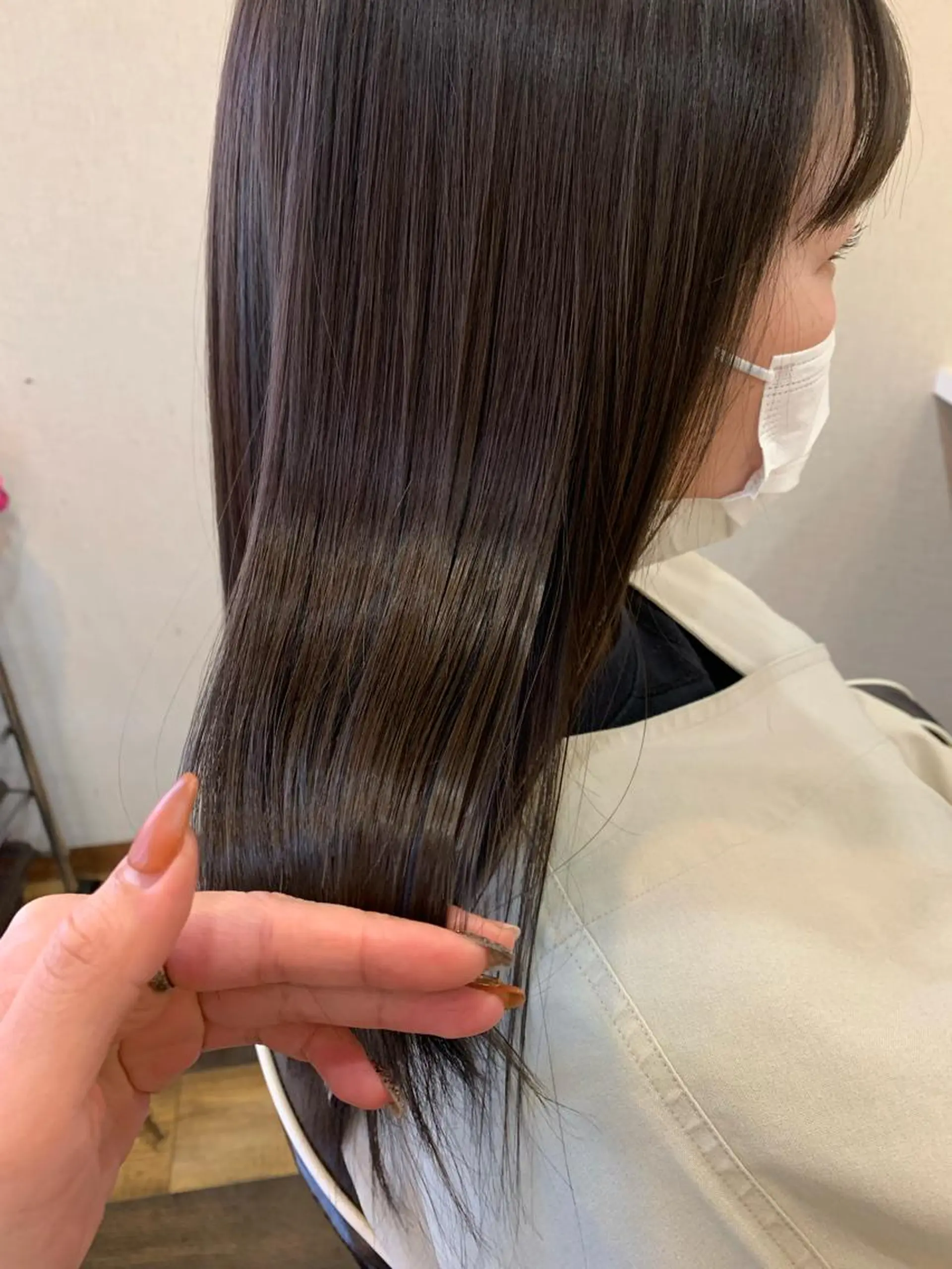 セミロング カラー 🐸鈴木 綾乃🐸のヘアスタイル