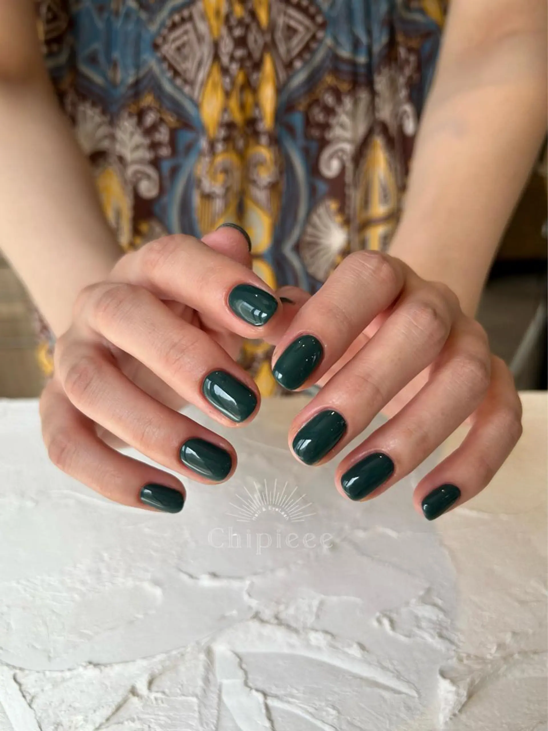 ネイル グリーン ワンカラーネイル Chipieee manamiのネイルデザイン