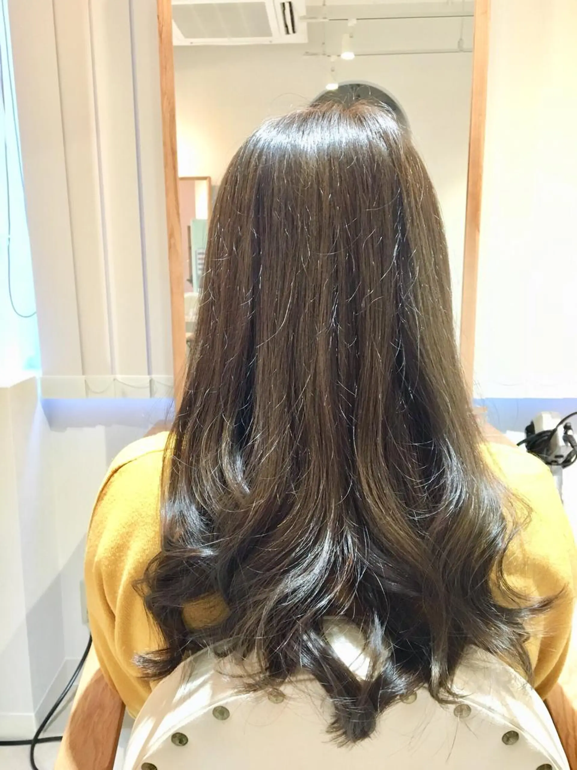 ロング カット ヘアカラー トリートメント ⭐️艶髪⭐️髪質改善 newi町田 山本のヘアスタイル