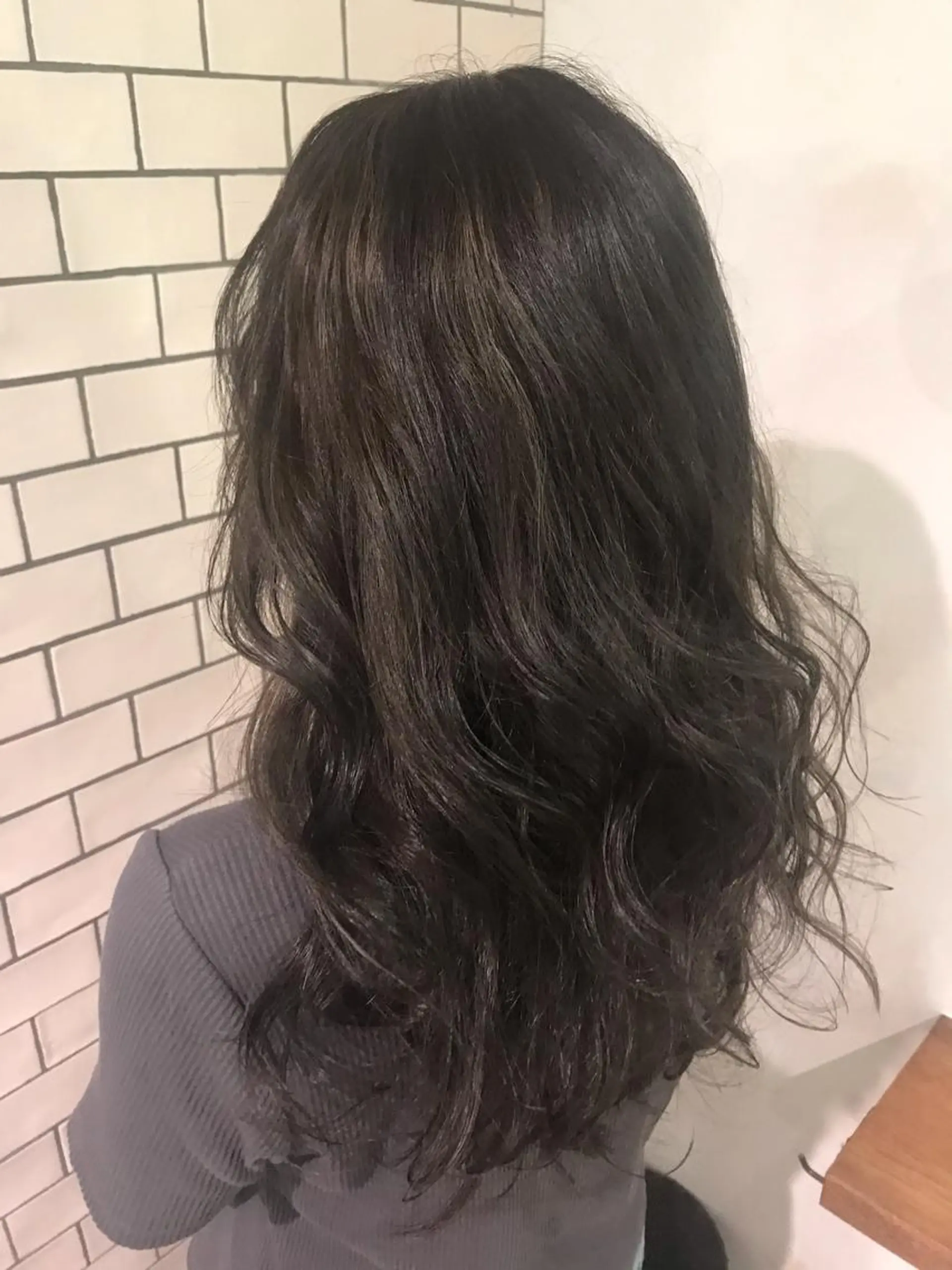 カラー アッシュ 磧本 祐里恵のヘアスタイル