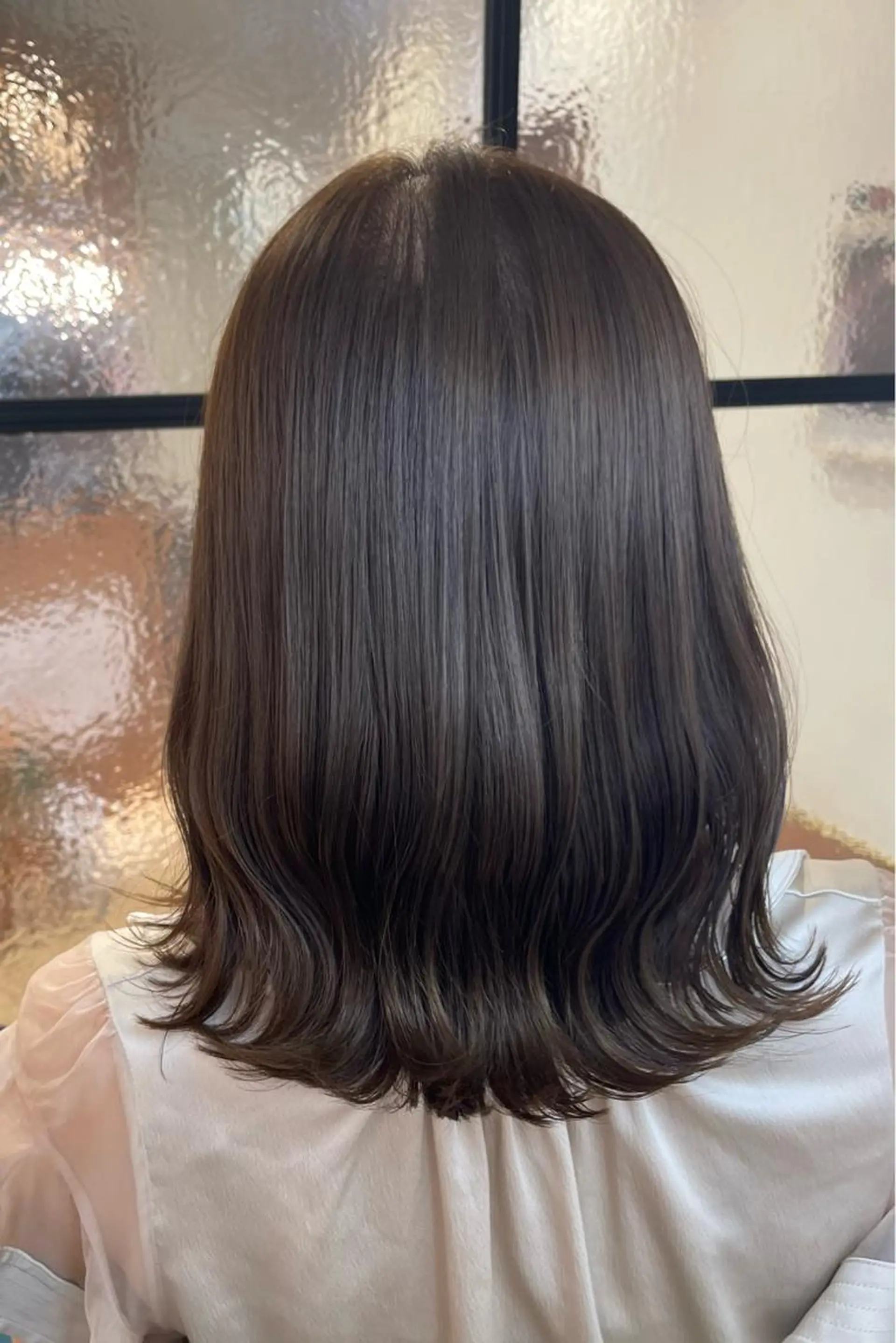 ミディアム カット ヘアカラー トリートメント サロウィン池袋店所属・マンツーマン施術 山口つよしのヘアスタイル