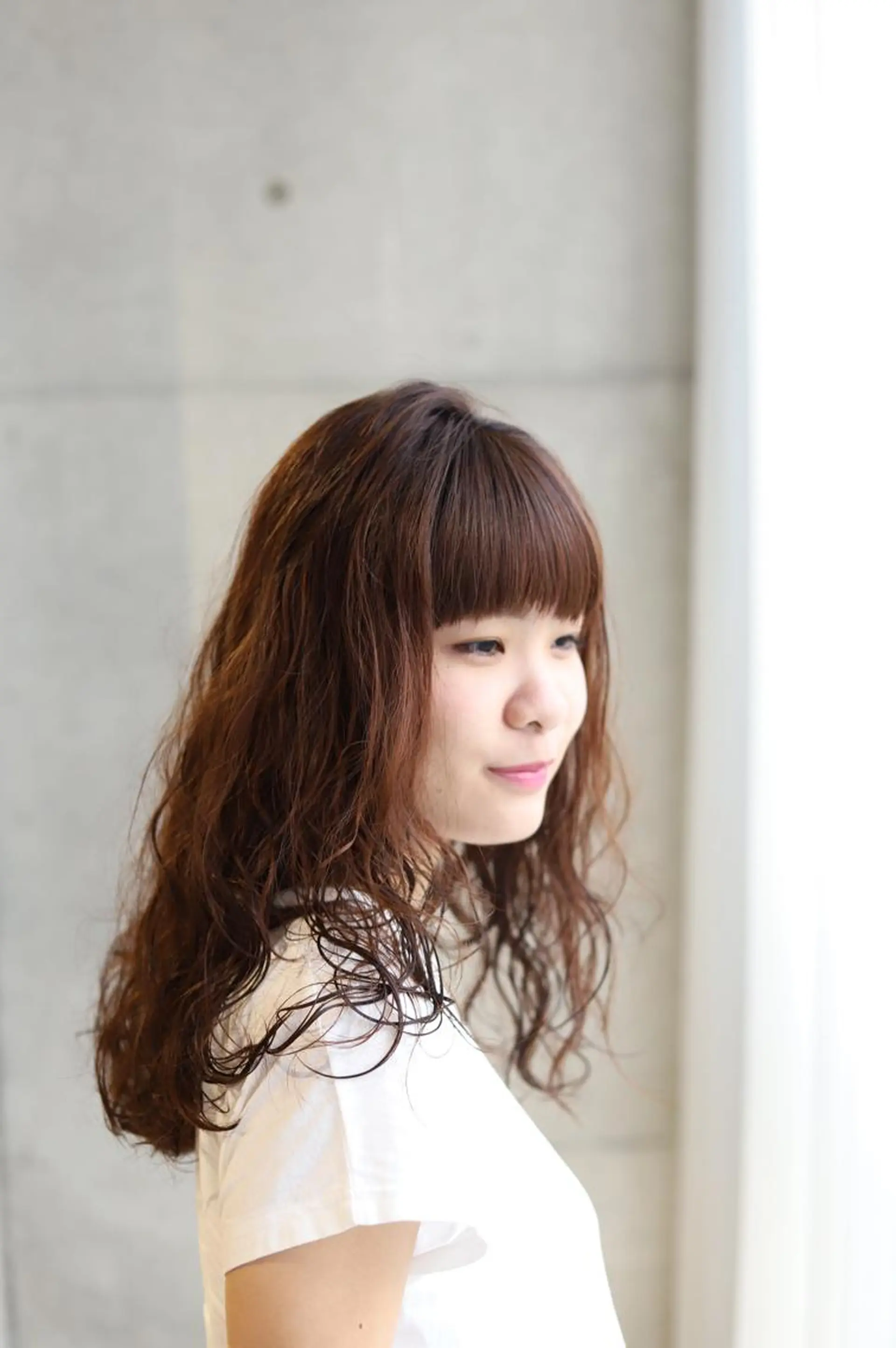 ロング カラー パーマ アッシュ アドミラルYoshi oのヘアスタイル