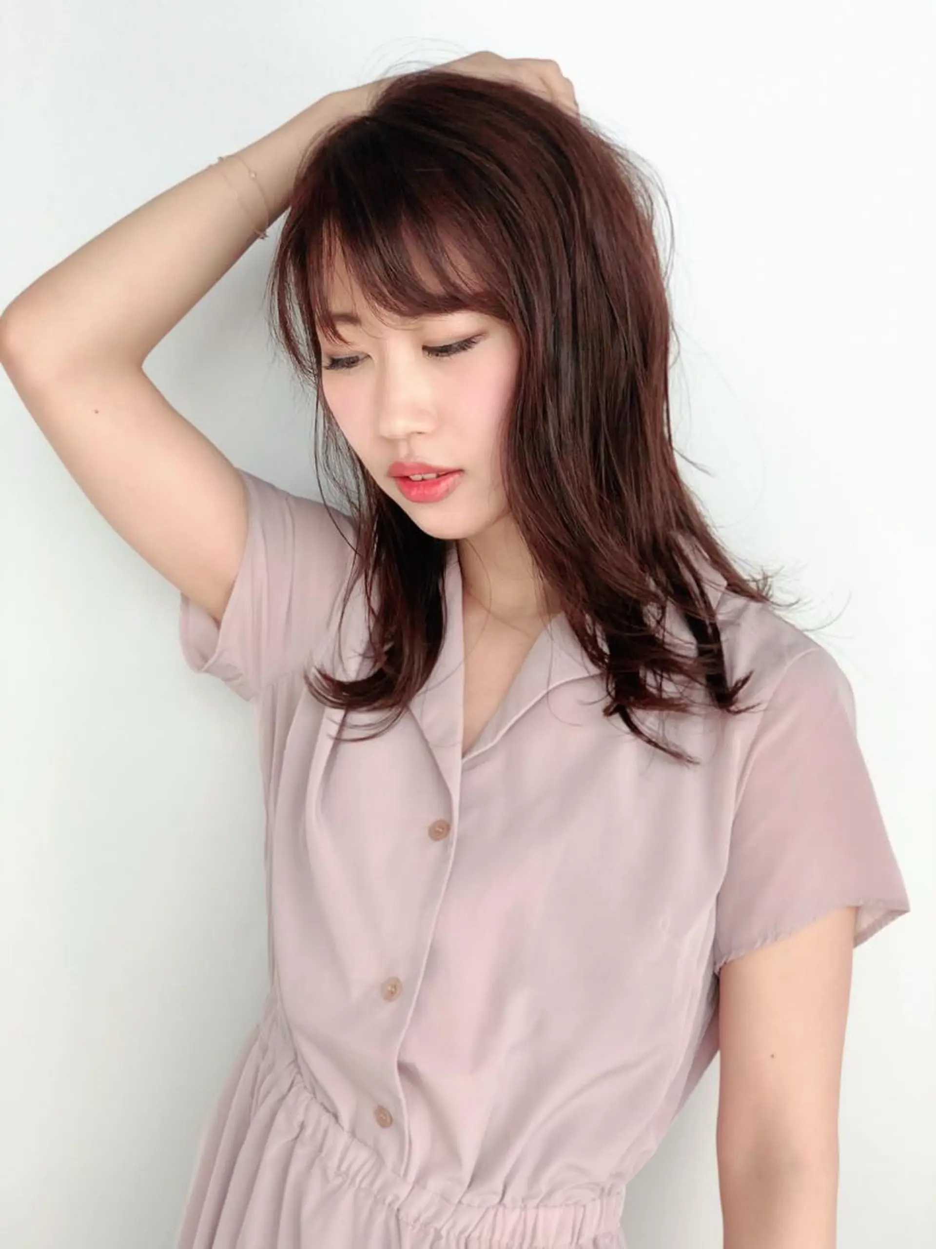 ミディアム カラー 能登谷 きよのヘアスタイル