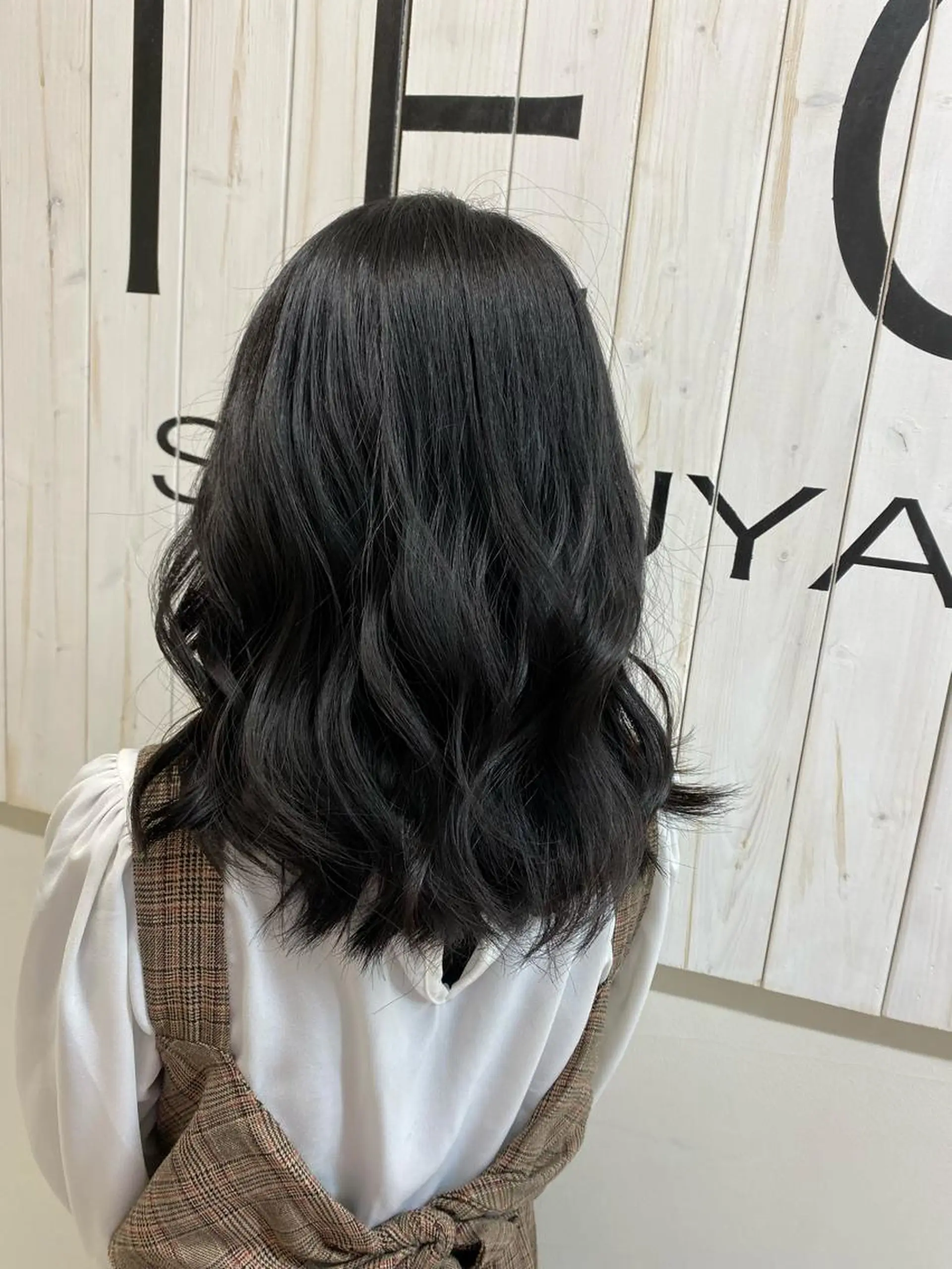 セミロング カラー パーマ ヘアアレンジ メンズ ネイル メンズ韓国風 韓国風ヘア 韓国ネイル DIECESHIBUYA.所属・メンズ似合わせ/ ビジネスヘア/比嘉のヘアスタイル