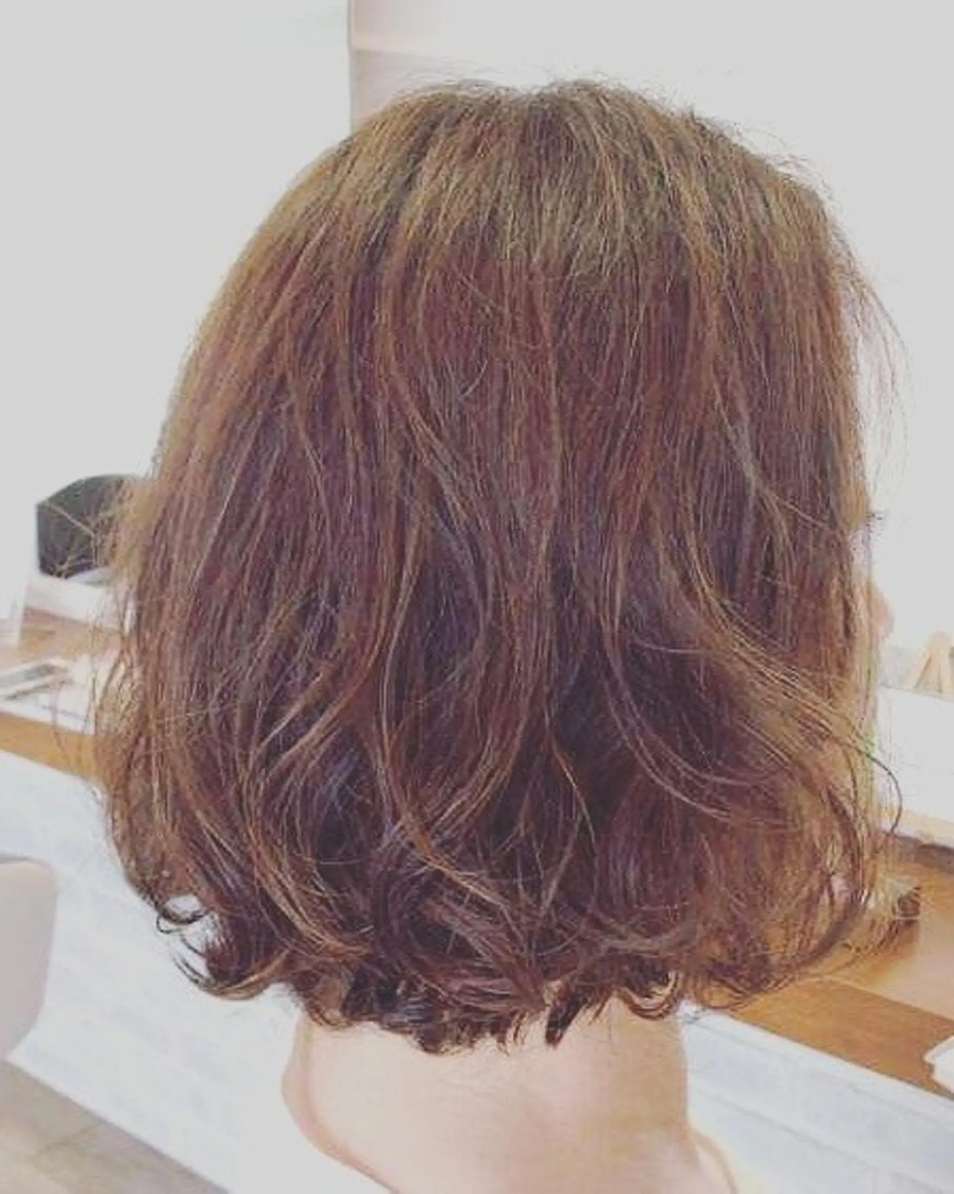 パーマ 若泉 真梨のヘアスタイル