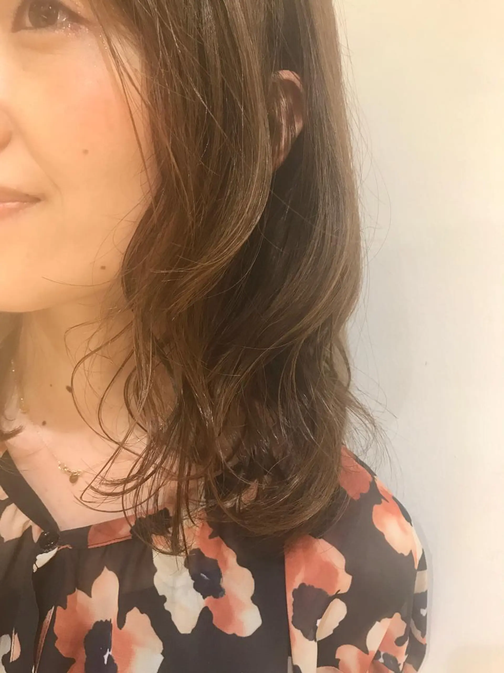 セミロング カラー ベージュカラー Neolive Cava 相模大野店所属・sola: neoliveのヘアスタイル
