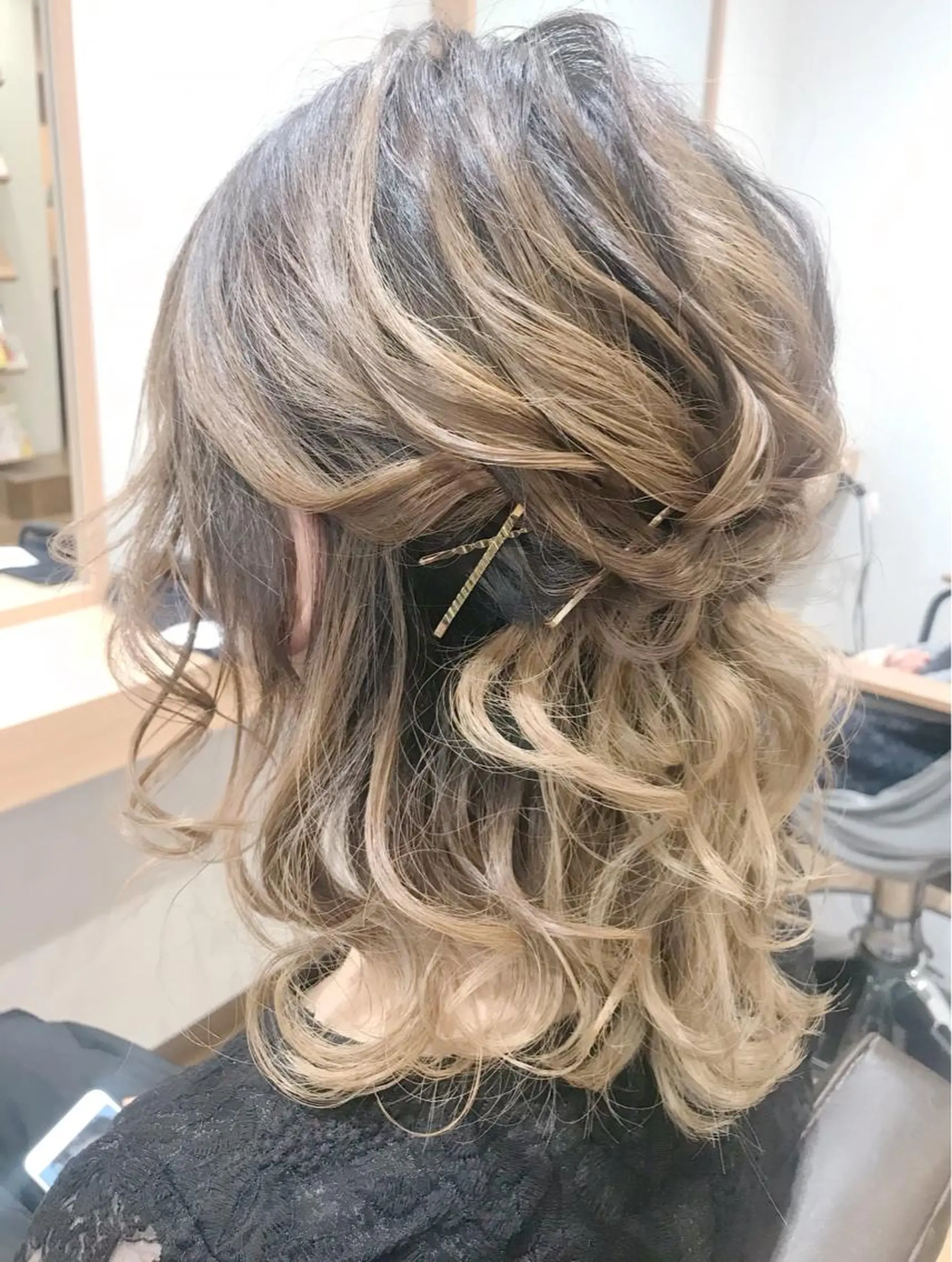 ミディアム ヘアアレンジ ハーフアップ ヘアセット GRANLUSSO 〜グランルッソ駅前店所属・木口 嘉美のヘアスタイル