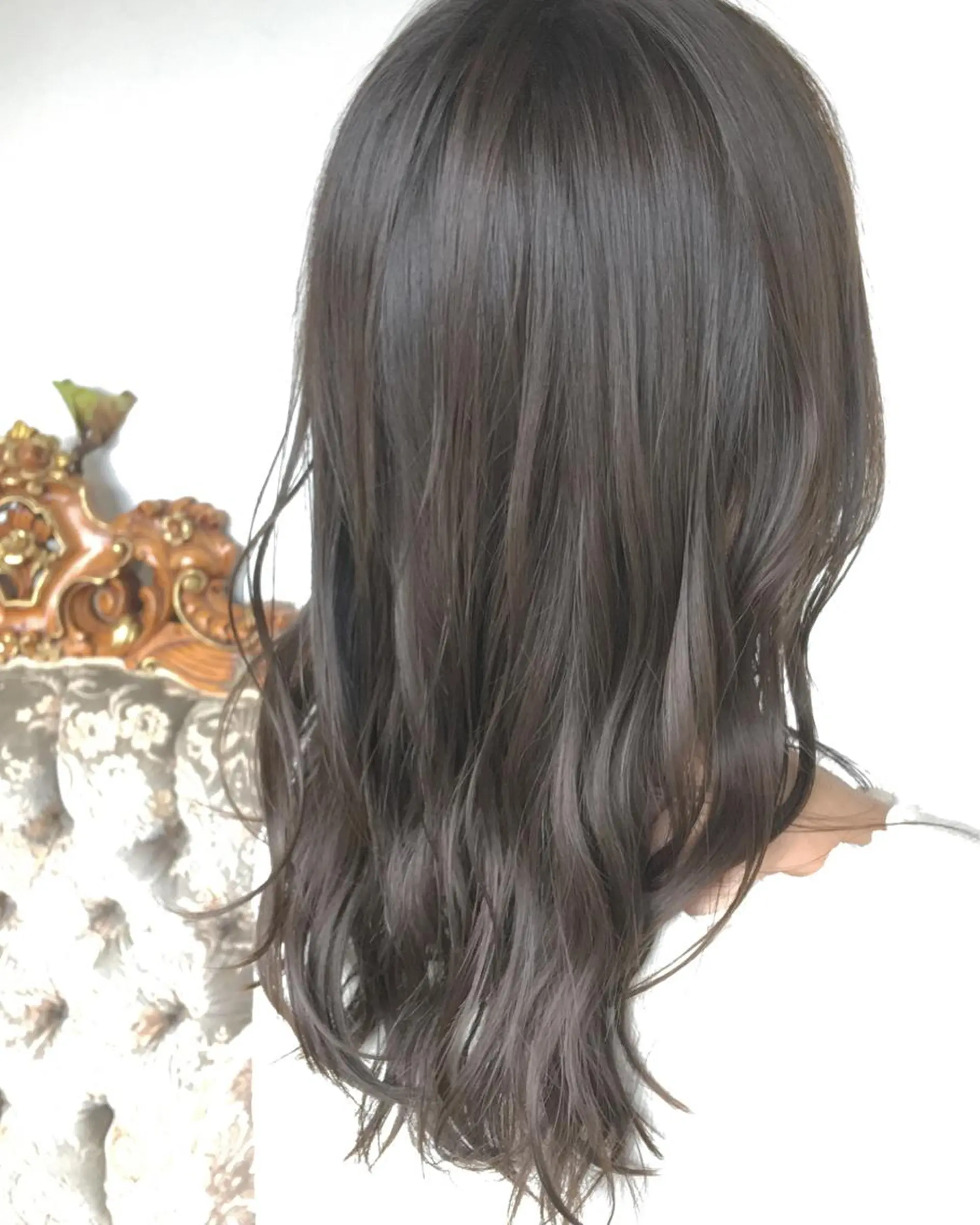 セミロング カラー パーマ ヘアアレンジ アッシュ ベージュカラー エグチ アキラのヘアスタイル