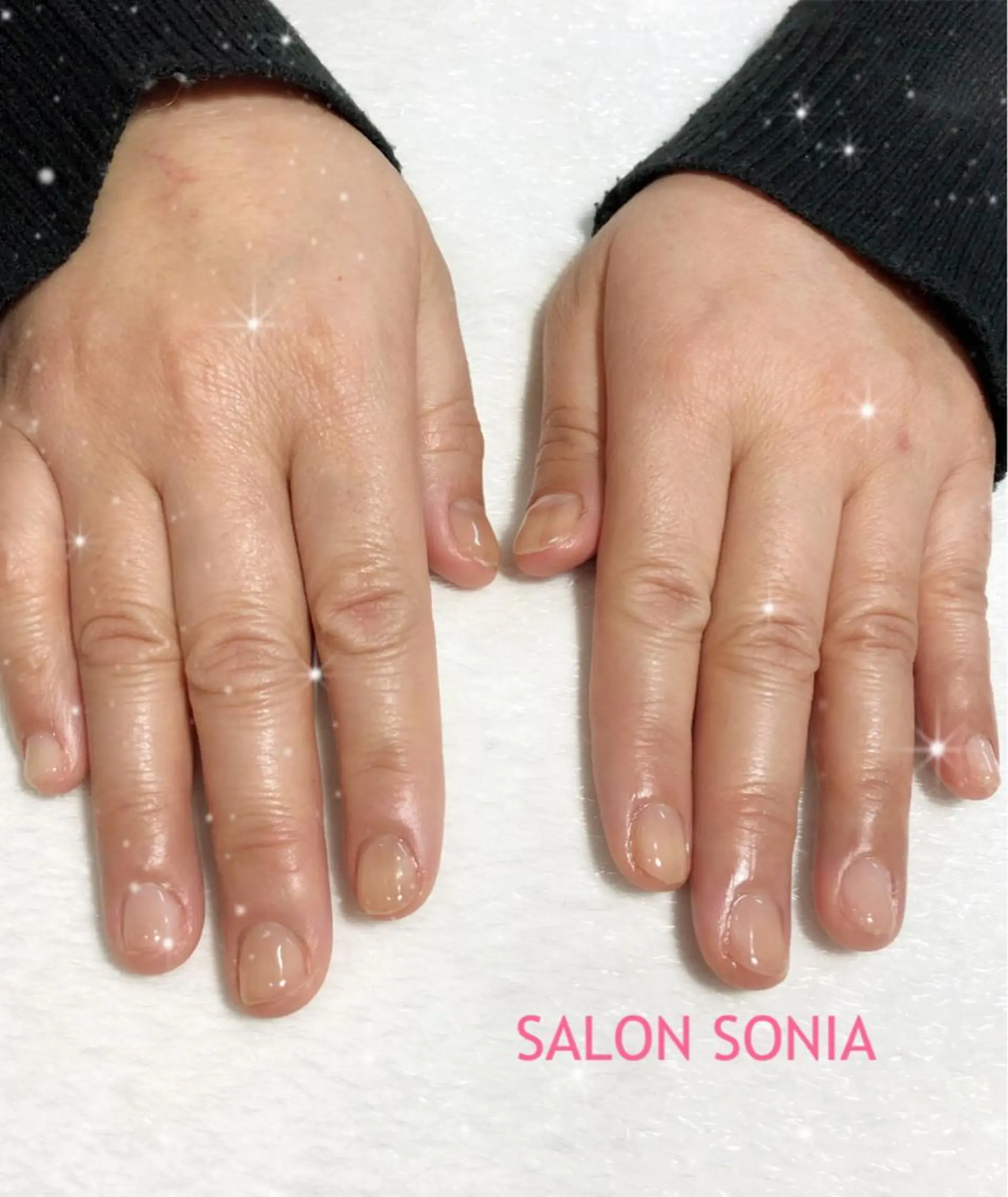 ネイル クリアネイル 小顔・毛穴・たるみ ネイル　似内真樹のエステ・リラクイメージ