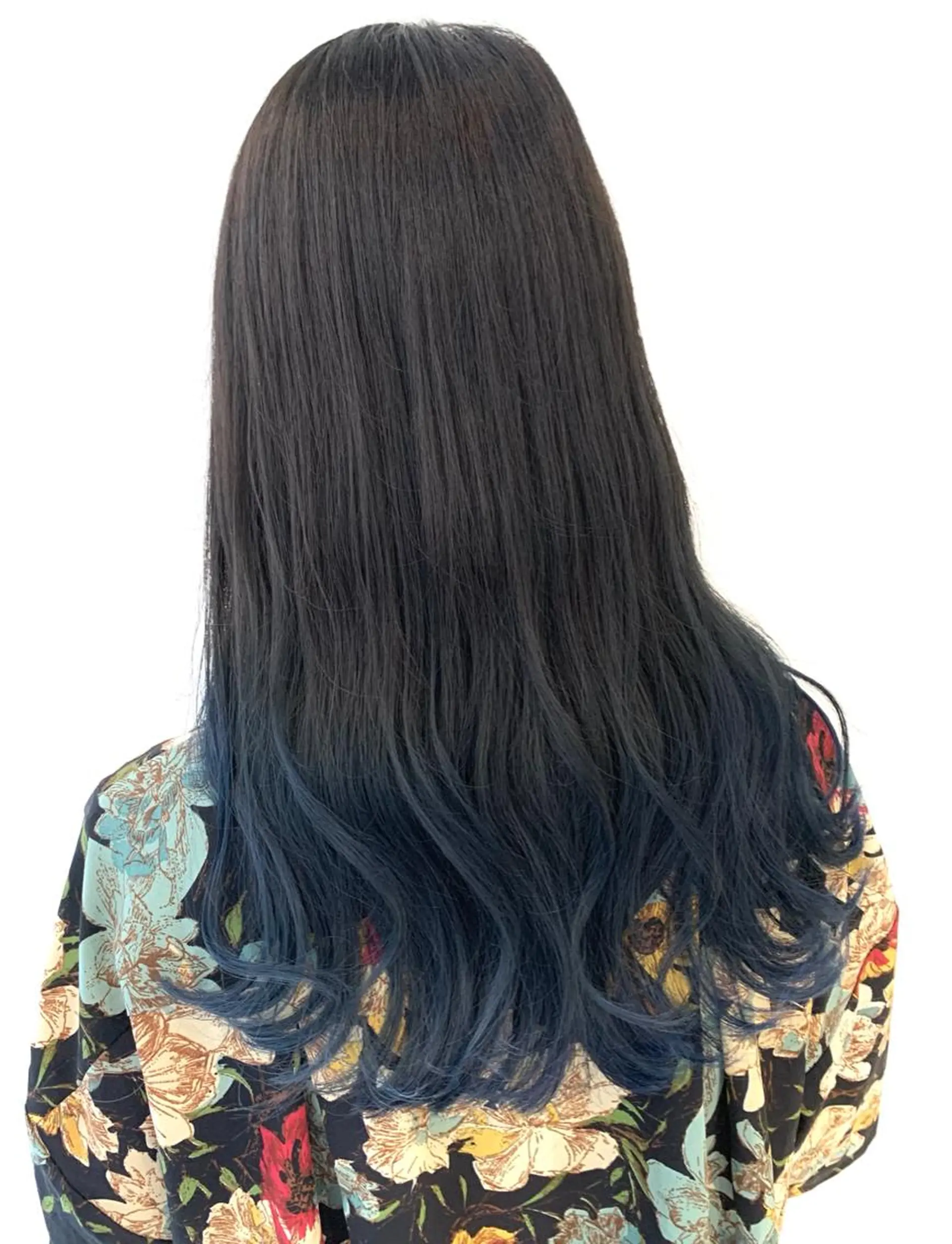 セミロング カラー ブルーカラー グラデーションカラー ネイビーカラー 無料カットモデル募集 スタイリスト石井大夢のヘアスタイル