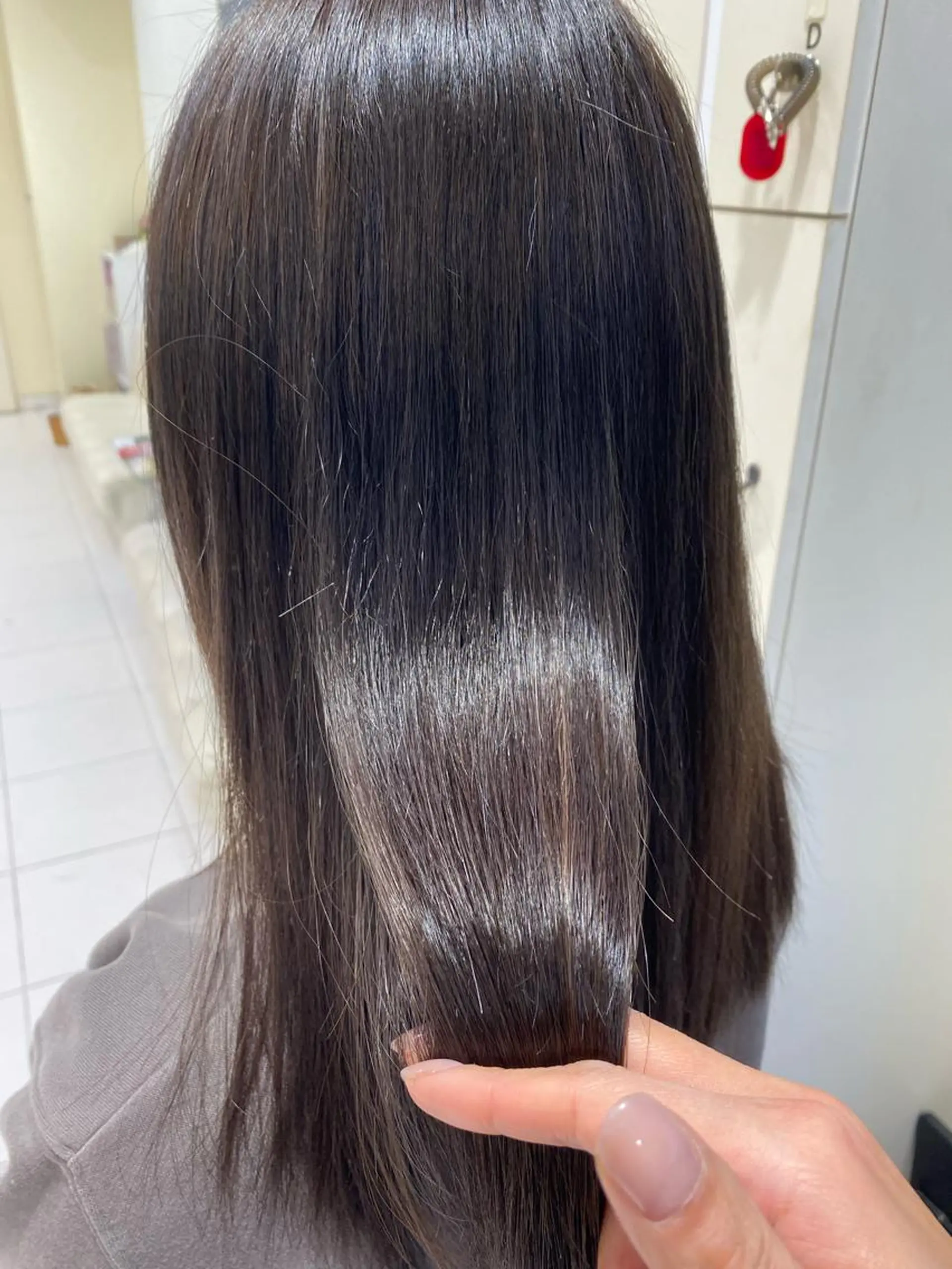 セミロング カラー 岡田詩織 MODE Ks松原店のヘアスタイル