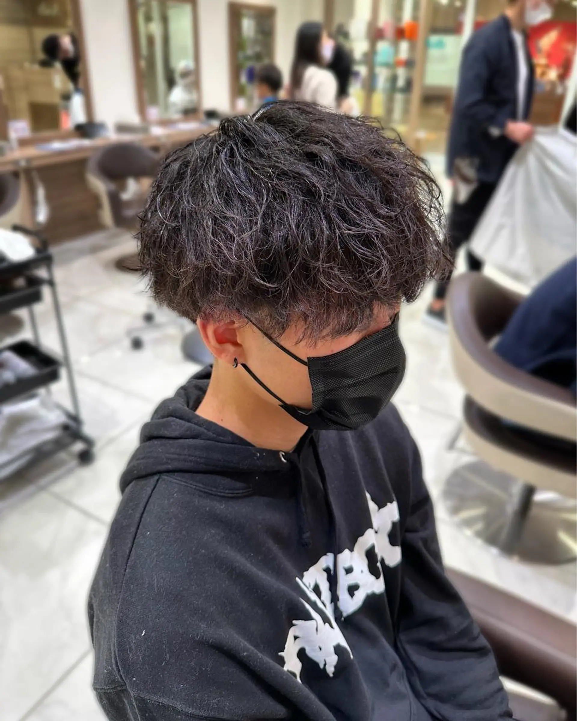 ショート パーマ メンズ 波巻きパーマ カット パーマ 渡邉 理央のヘアスタイル