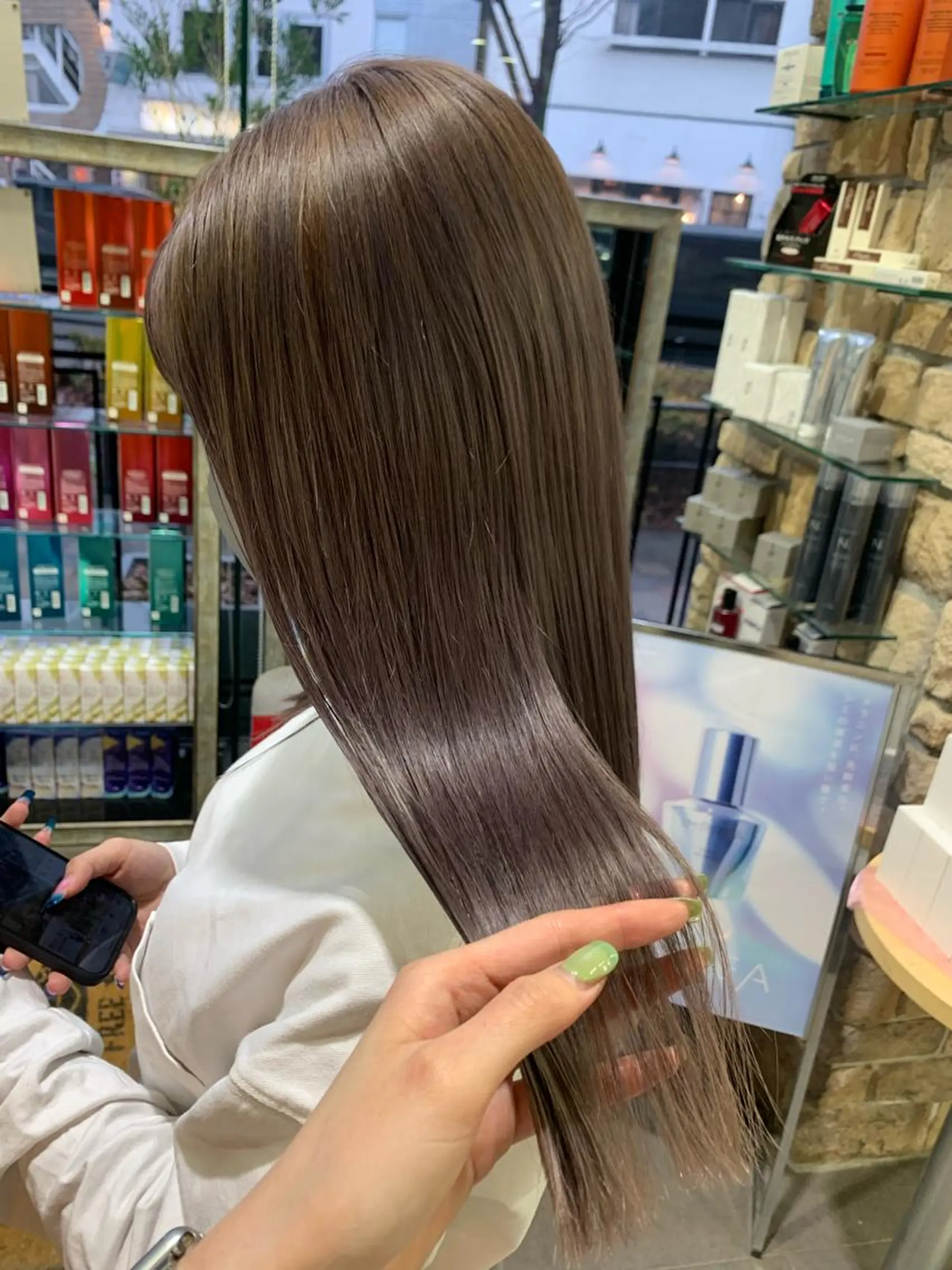 セミロング カラー ヘアカラー 海外girl🤎 透明感ベージュmaoのヘアスタイル