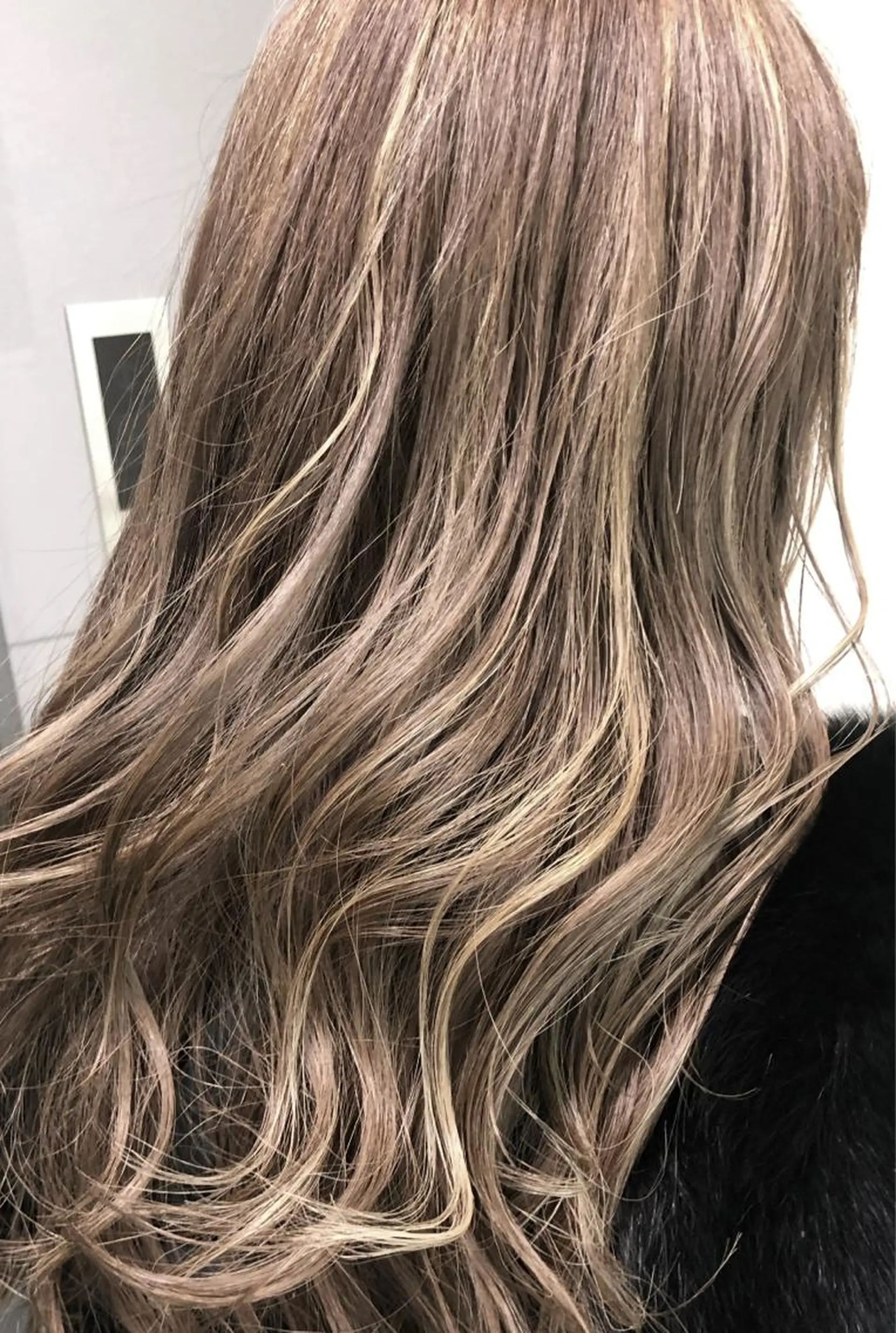 ロング ボブ ハイライト 髪質改善 韓国風ヘア トリートメント BRIDGE HAIR所属・BRIDGE あきらのヘアスタイル