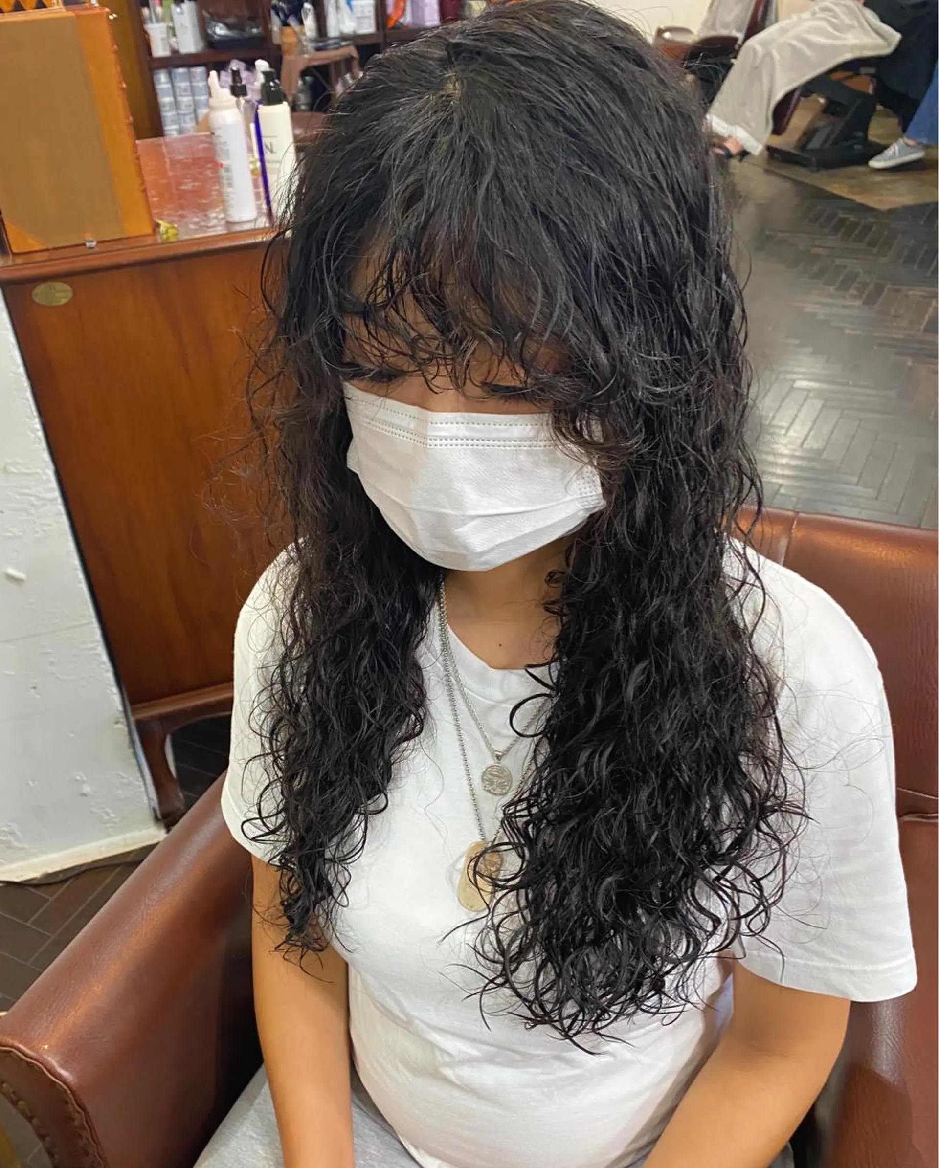 ロング パーマ エクステ 外国人風カラー ハイライト 髪質改善 韓国風ヘア モモカ/ハイトーン /バレイヤージュのヘアスタイル