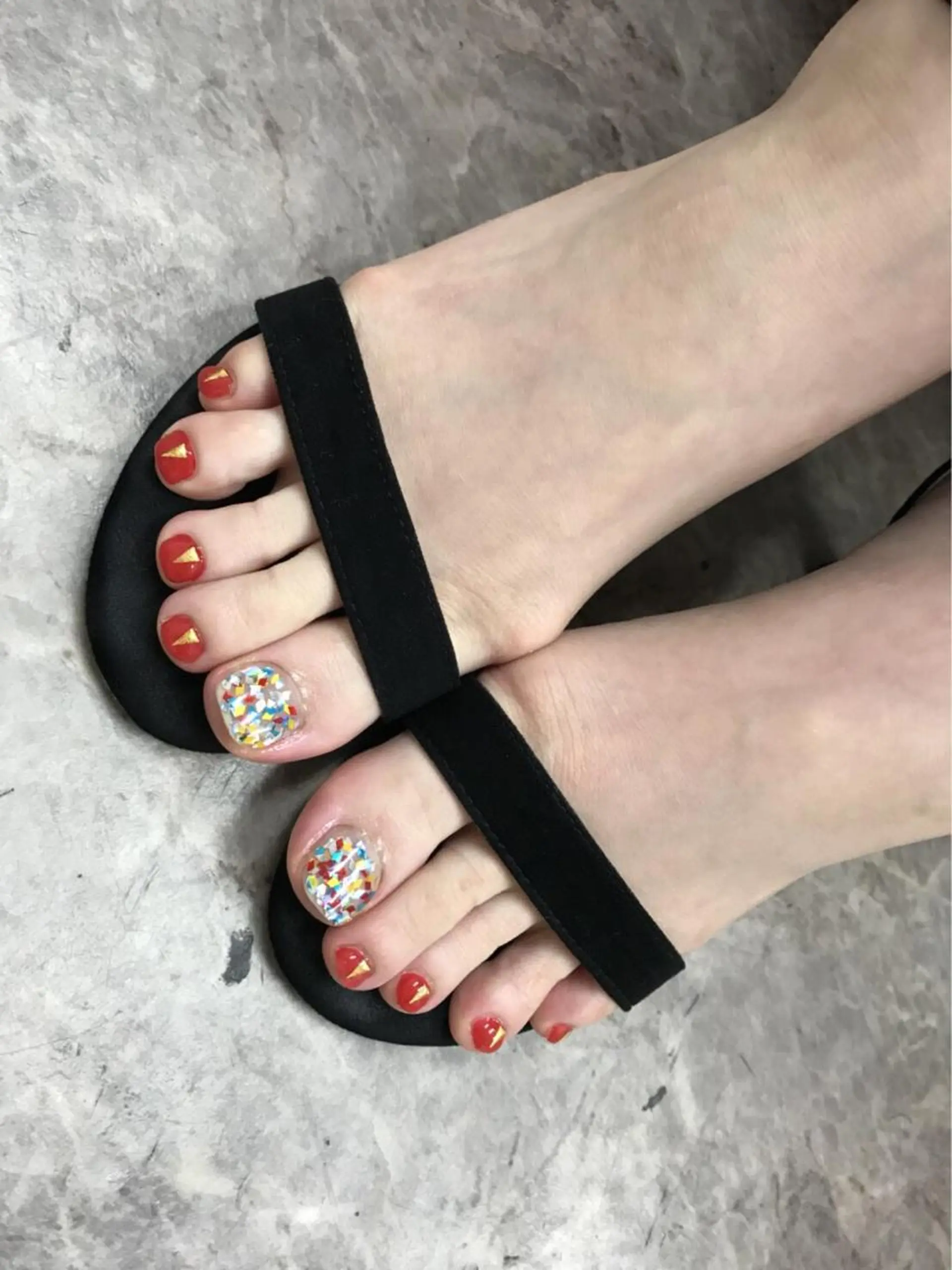 ネイル 指名支持率NO.1 スタイリストのヘアスタイル