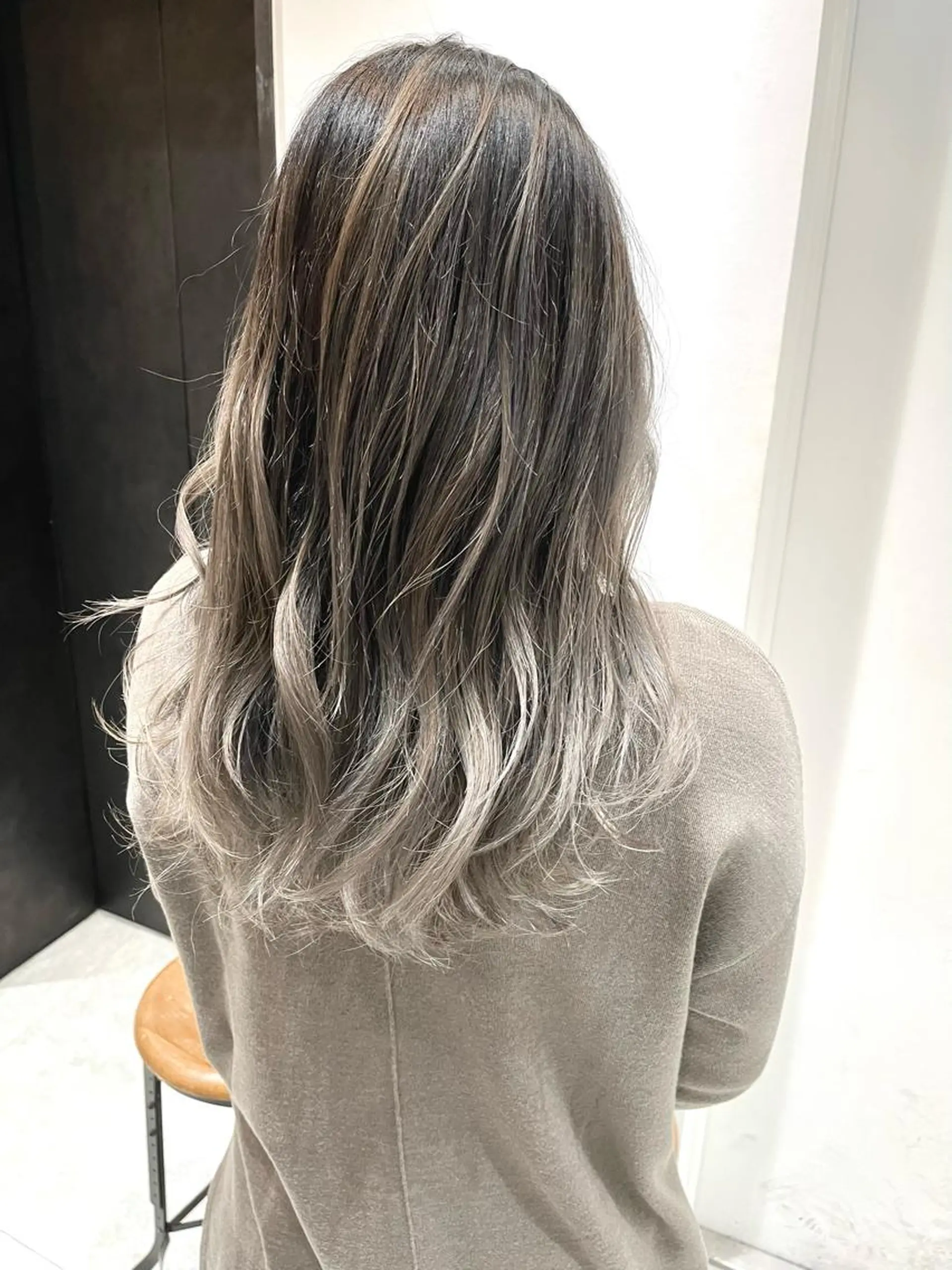 ロング アッシュ 髪質改善 ヨシンモリ 韓国風ヘア トリートメント ヘアカラー トリートメント 🌈透明感カラー 韓 国ヘアこうたろうのヘアスタイル