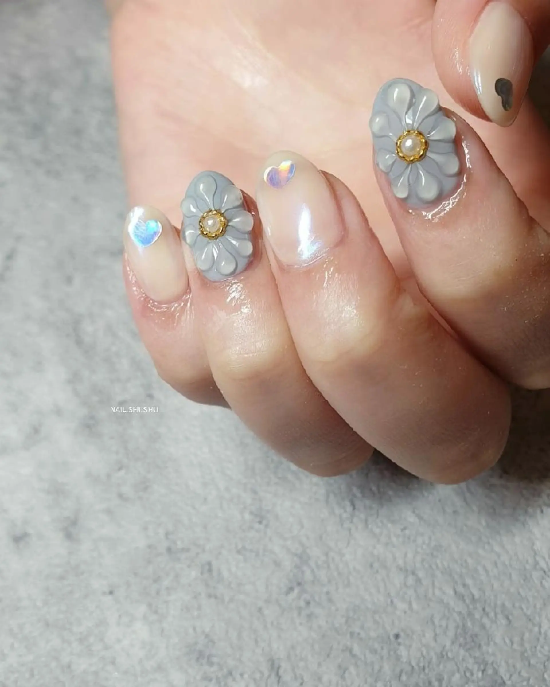 ネイル 韓国ネイル ニュアンスネイル シンプルネイル 夏ネイル 3dパーツ/流行り 👧shushu❤️のネイルデザイン
