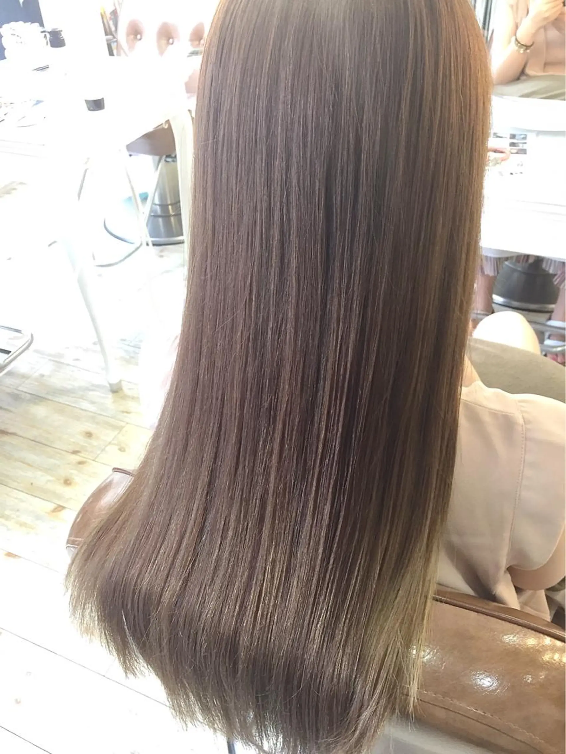 ロング カラー ベージュカラー HAUS 片山みほのヘアスタイル