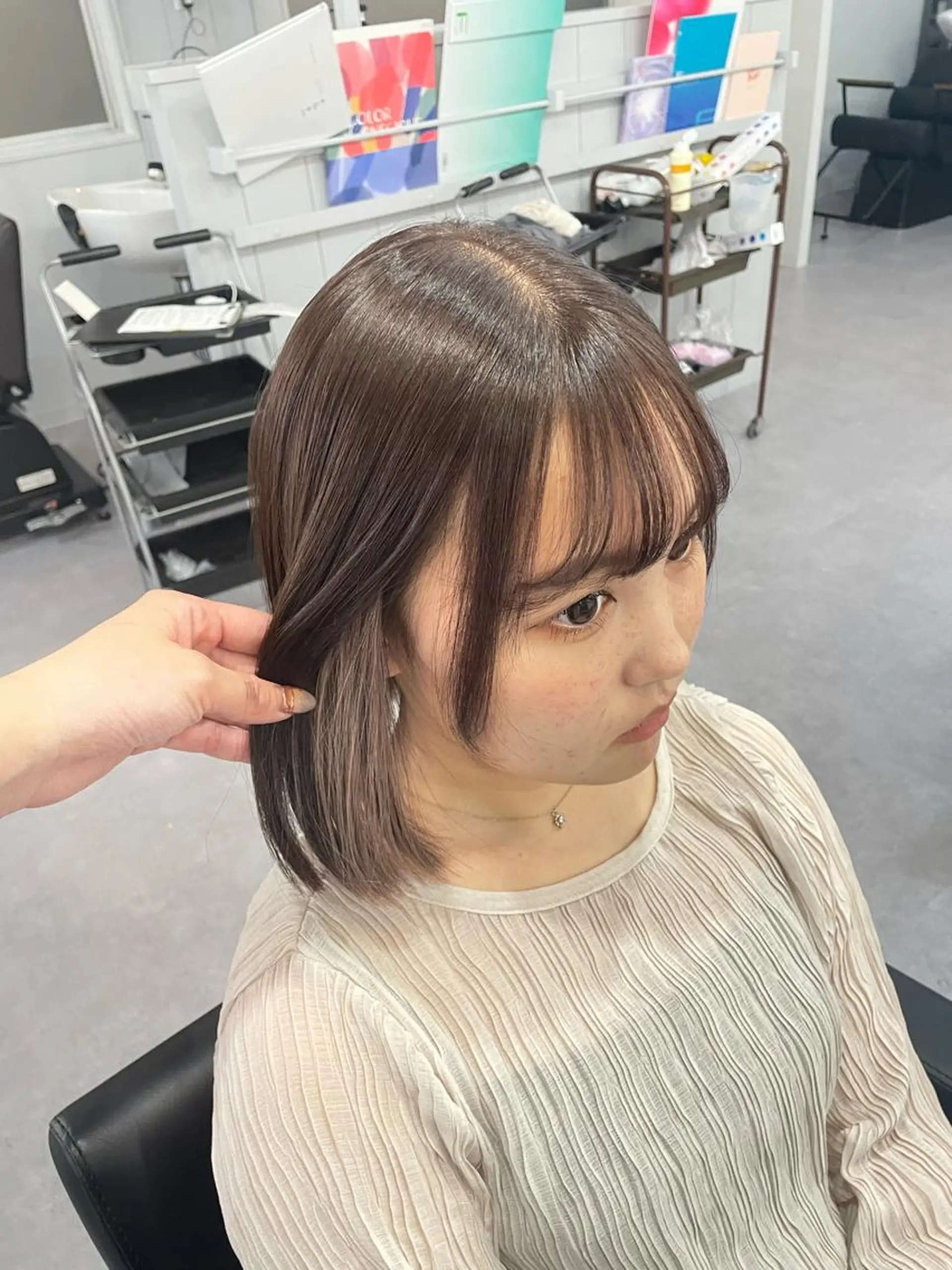 ミディアム カラー ヘアアレンジ メンズ メンズブリーチ メンズハイトーン ベージュカラー ブリーチ ケアブリーチ Cielro【 シェイロ 】所属・Cielro/ダブル カラー/西田咲希のヘアスタイル