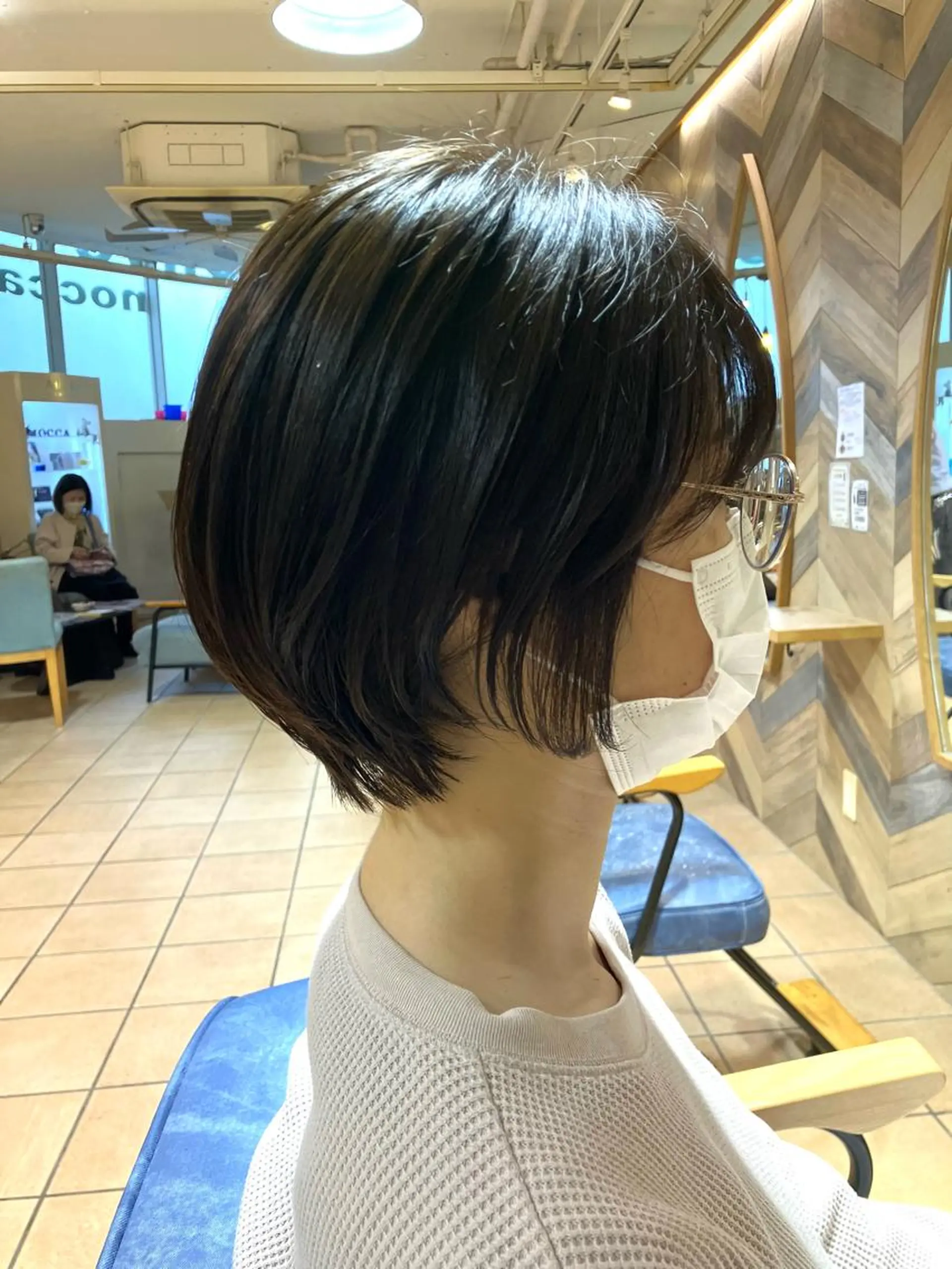ショート カラー カット 奥谷 美代子のヘアスタイル