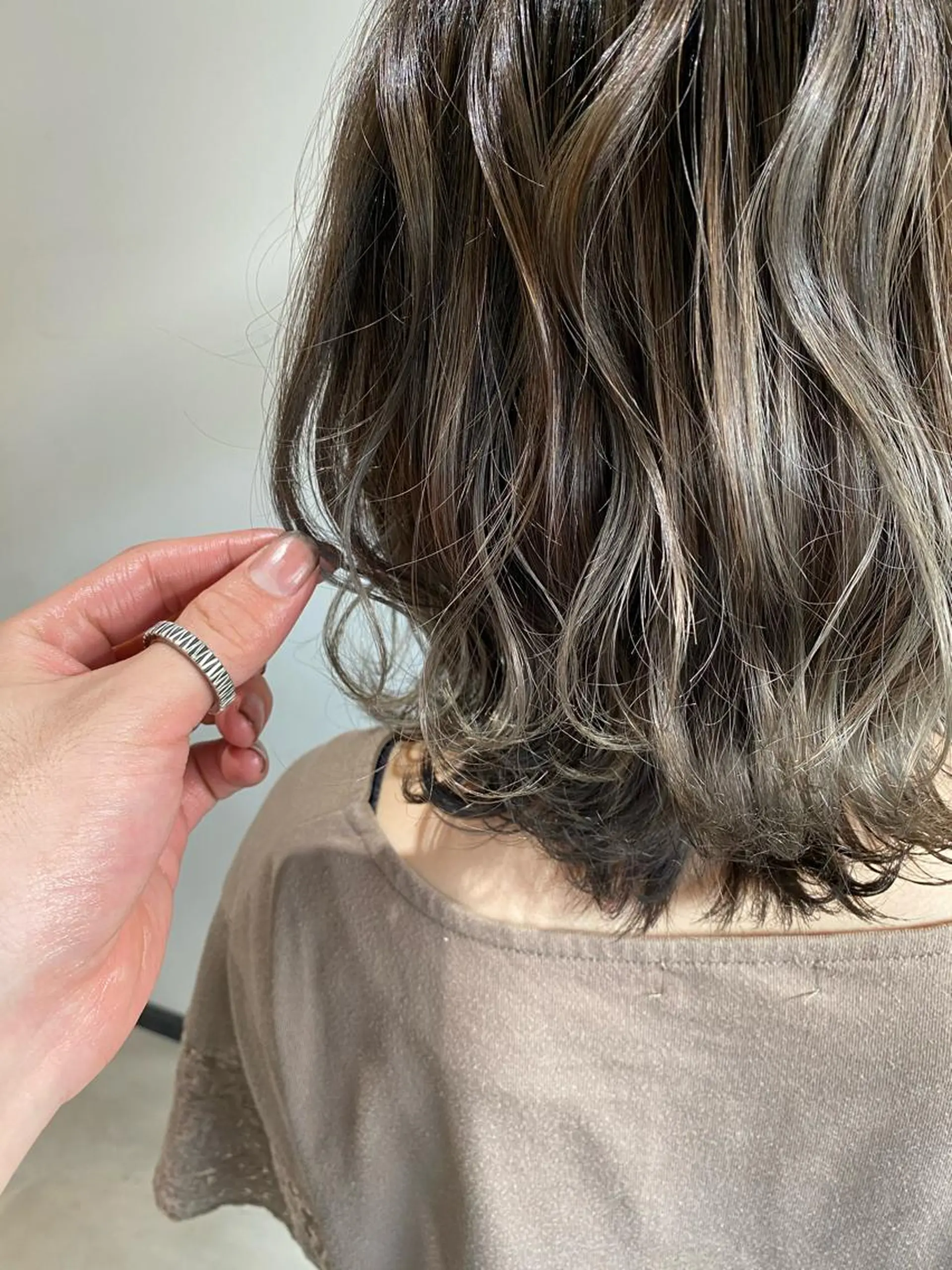 セミロング カラー 三宅 涼馬のヘアスタイル