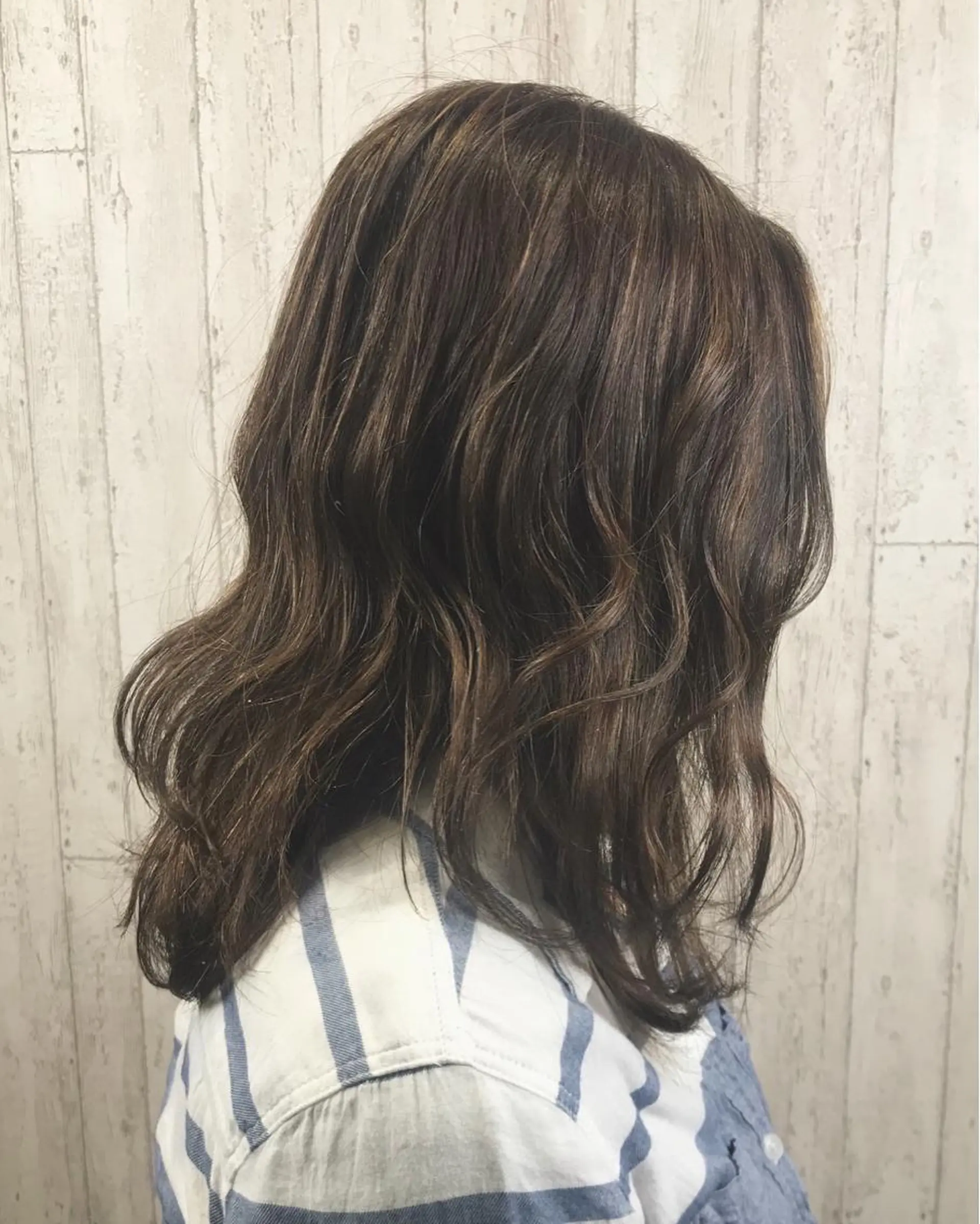 ミディアム 田中 あかねのヘアスタイル