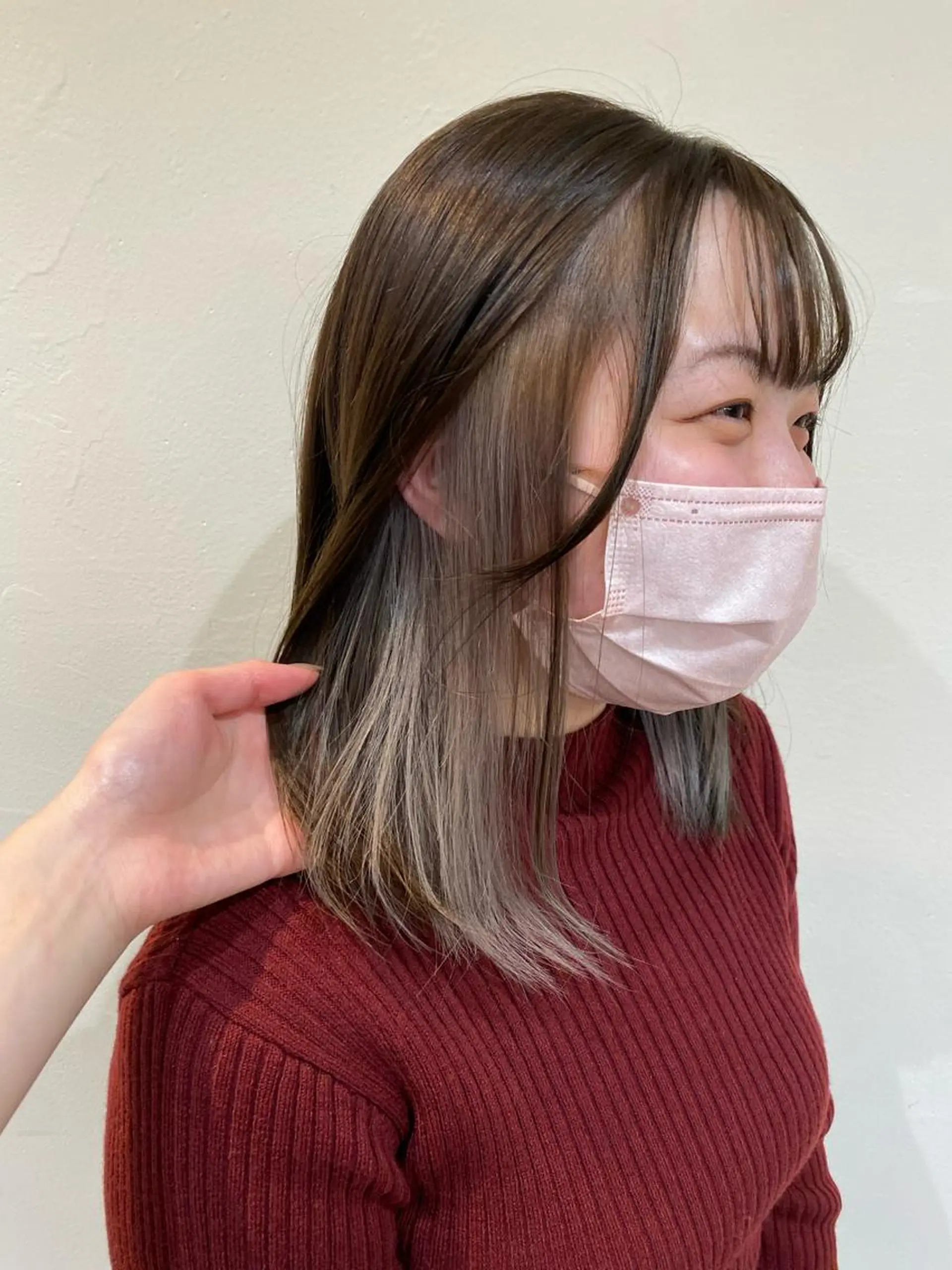 カラー ベージュカラー インナーカラー ミルクティーベージュ 石田 菜月のヘアスタイル