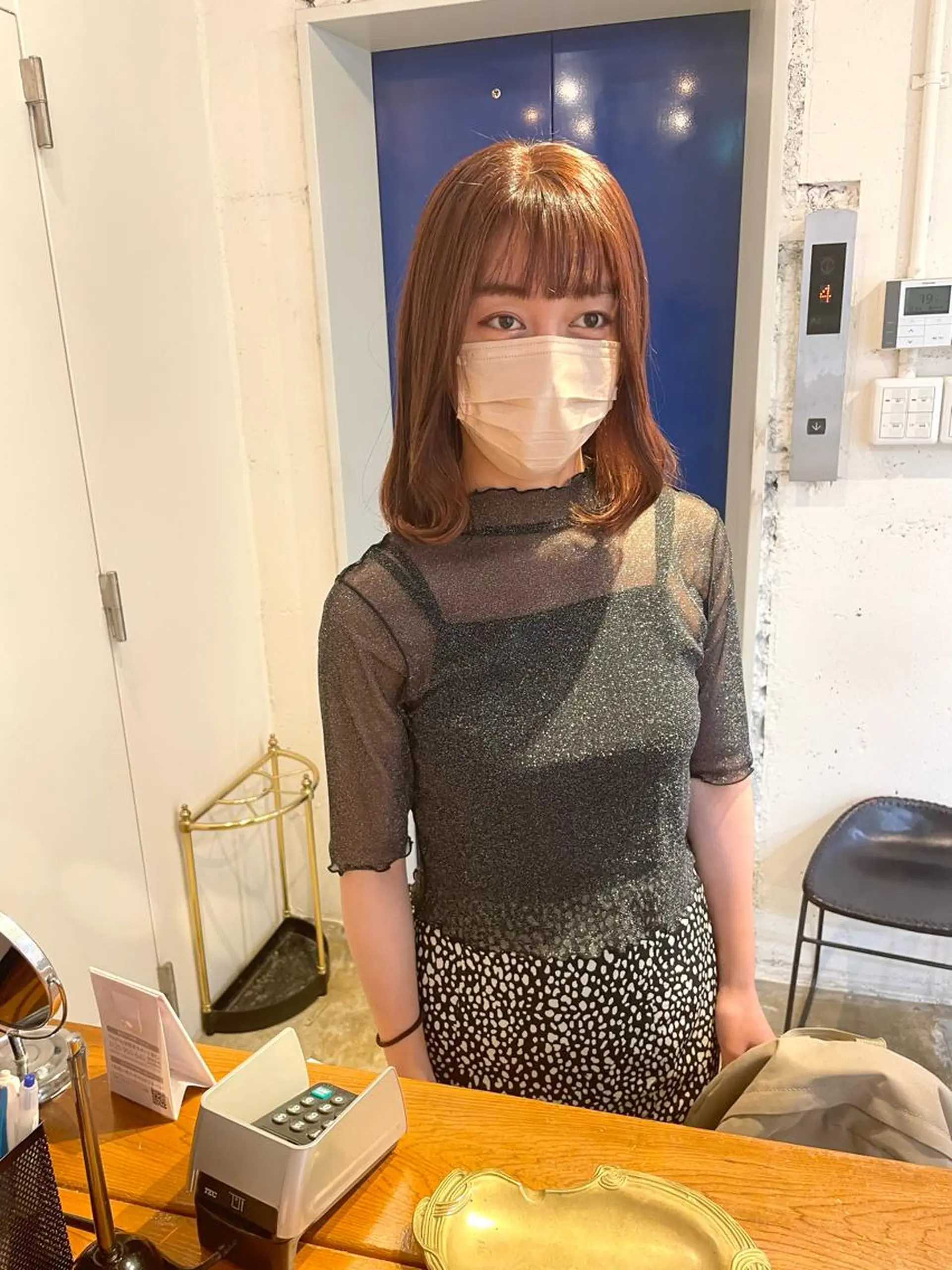 ミディアム カラー ベージュカラー オレンジ オレンジベージュ カット ヘアカラー トリートメント MIOベージュカラー 柔らかいカラーのヘアスタイル