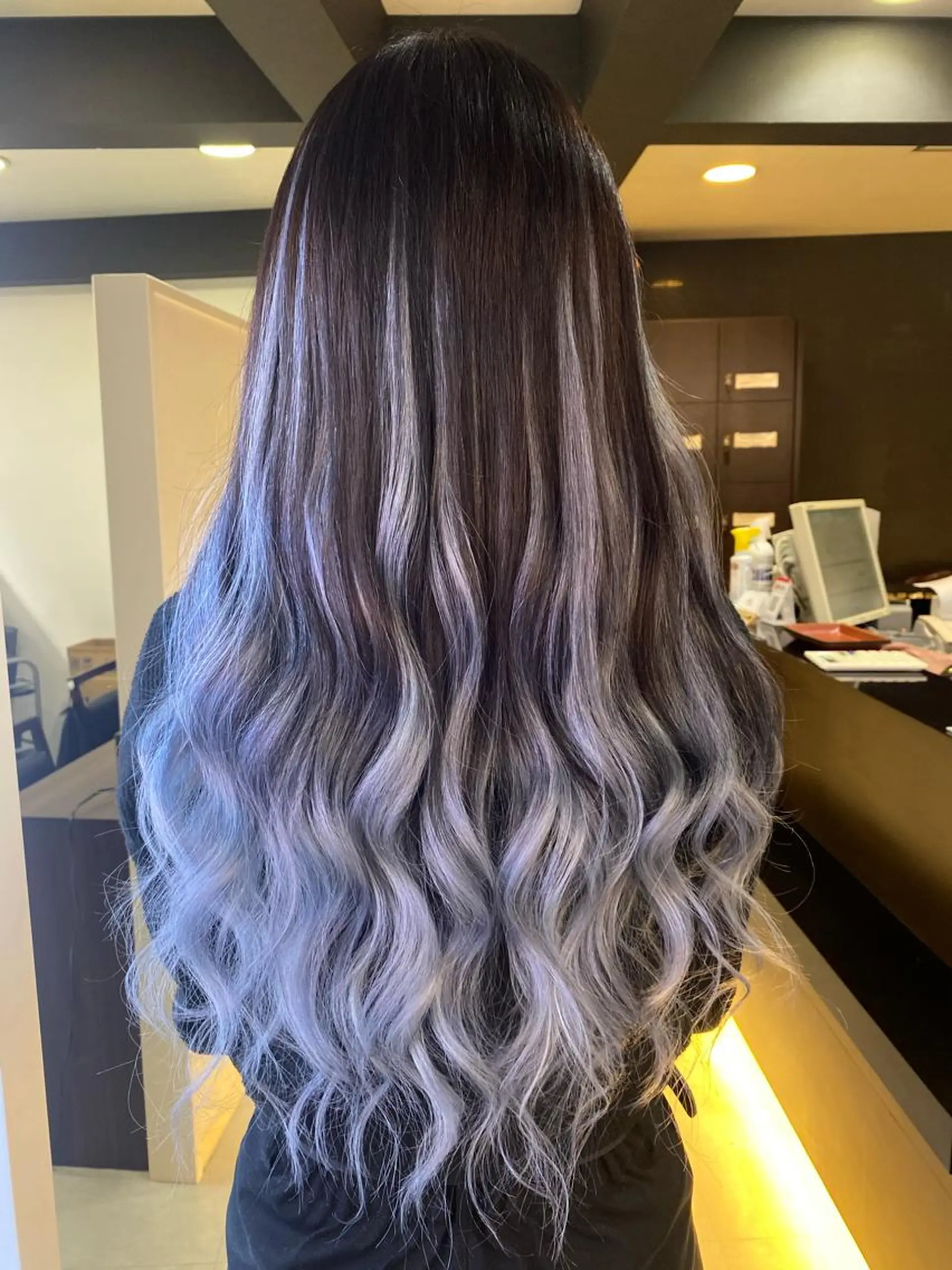 ロング Moana by headlight 豊中曽根店所属・園田 美恵子のヘアスタイル