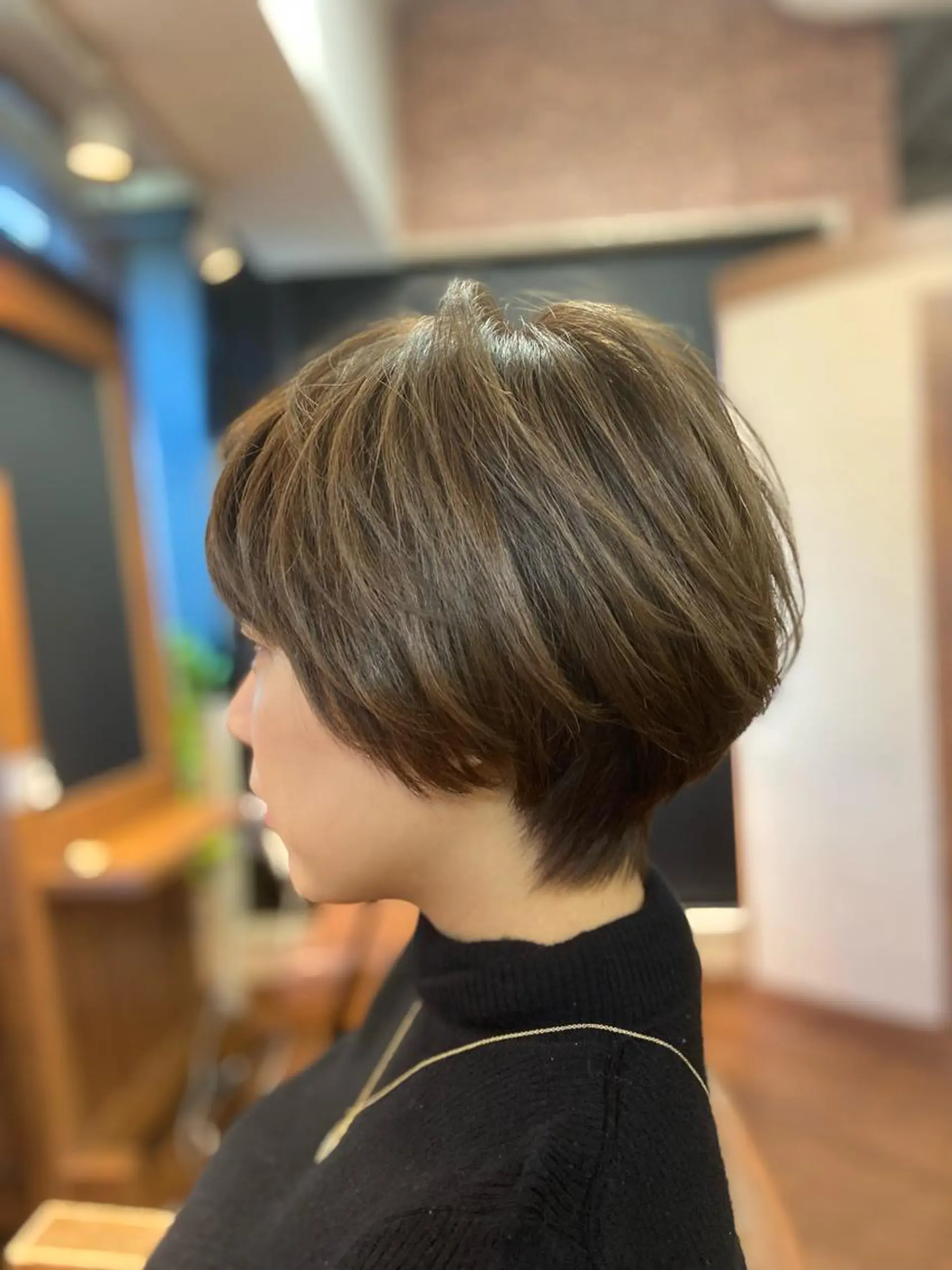 ショート カラー アッシュ アッシュブラウン ブラウンカラー ショートヘア スローエイジング/ ダメージレス鈴木慎一のヘアスタイル