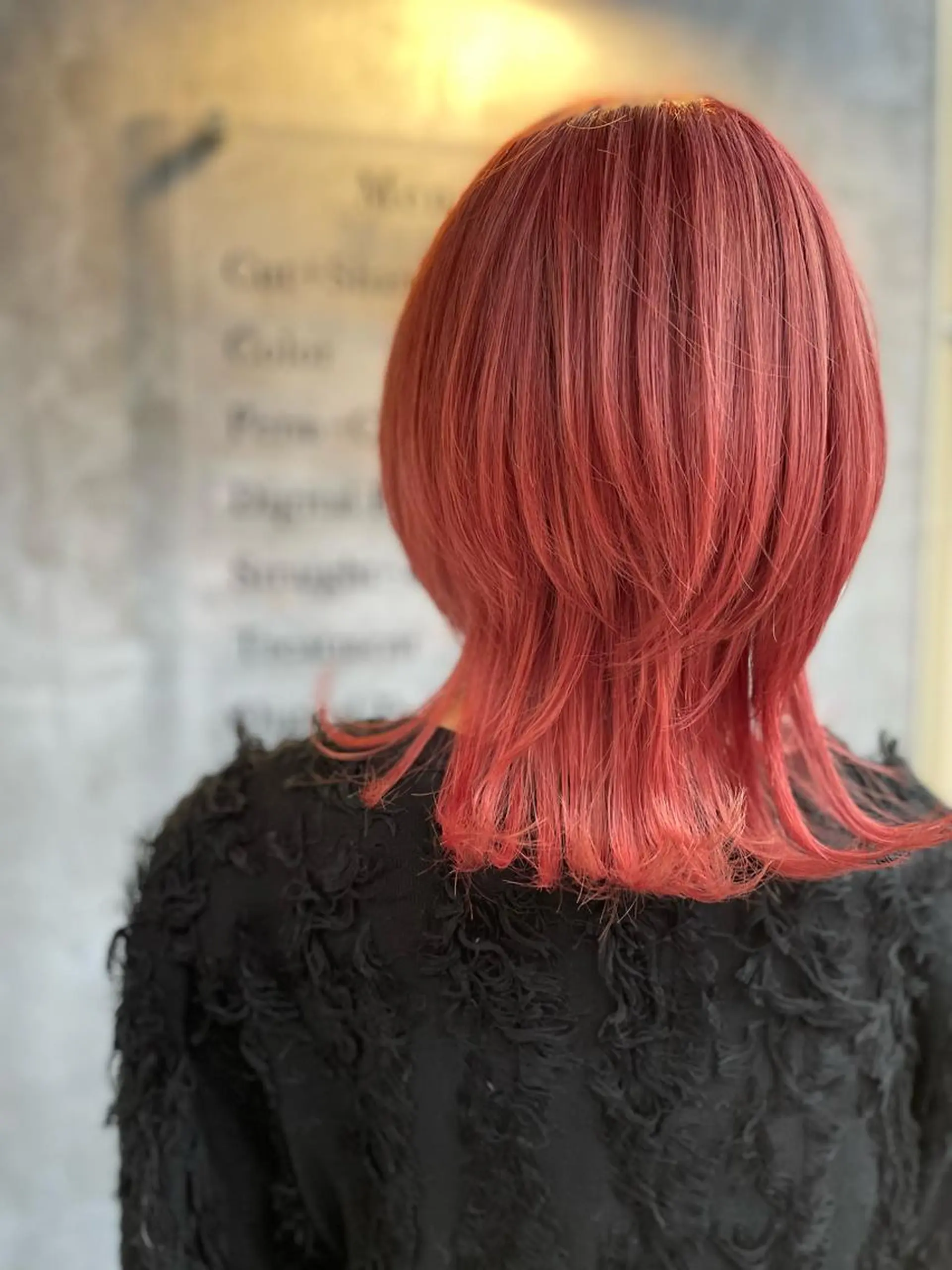 ミディアム カラー 和泉 沙綾のヘアスタイル