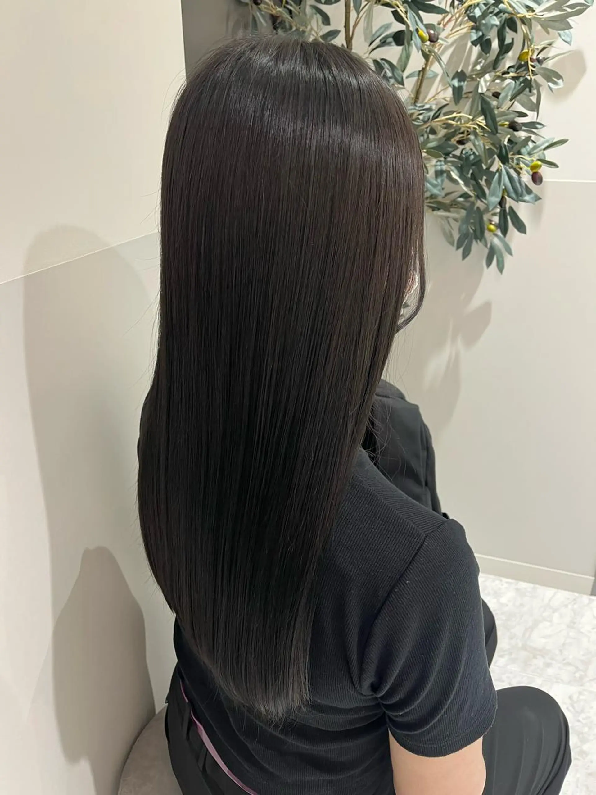 ロング aoi ♡グレージュ ・ベージュカラーのヘアスタイル