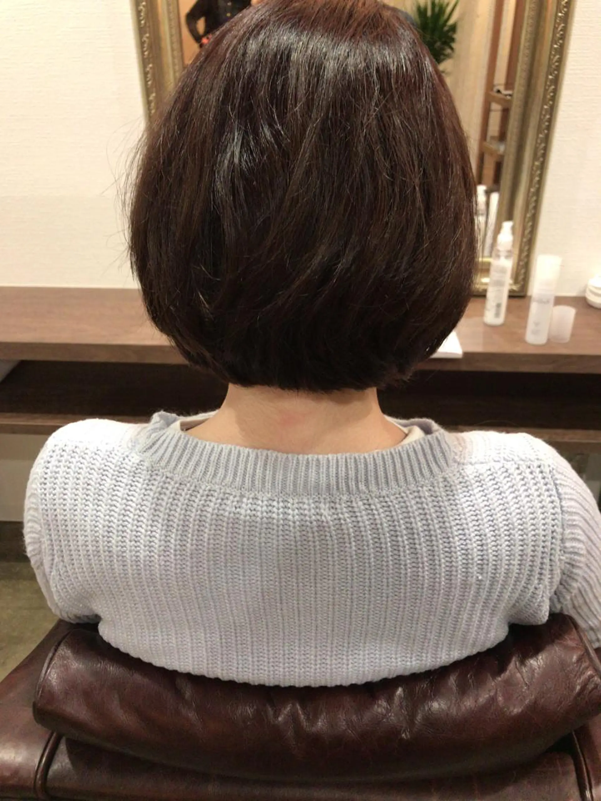 ショート カラー ボブ レイヤーカット匠 イソザキノリユキのヘアスタイル