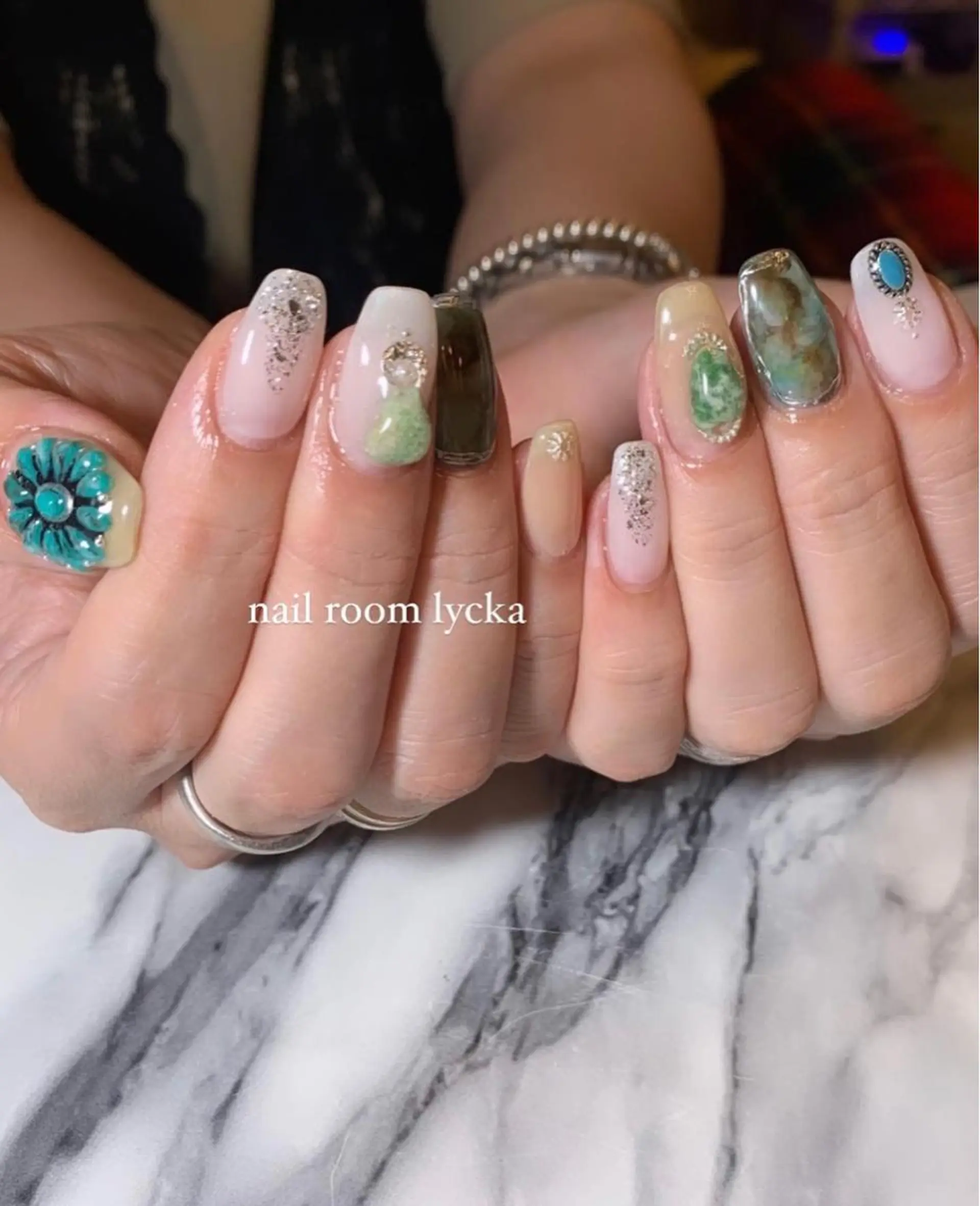 ネイル ﾈｲﾙﾙｰﾑﾘｯｶ 𝐦𝐚𝐲𝐮のネイルデザイン