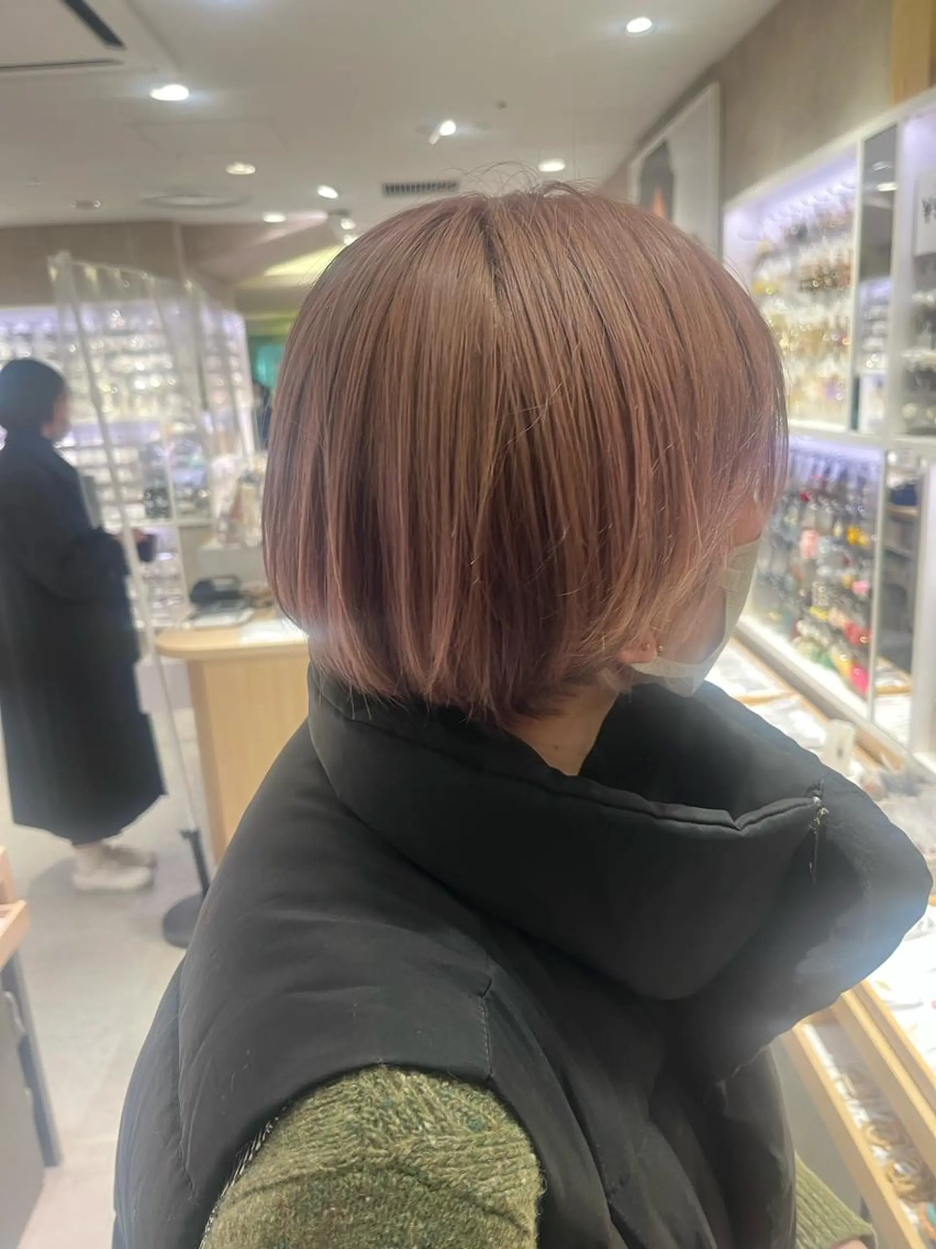 ショート カラー 艶髪/ハイトーン/ ヘアセット/モエノのヘアスタイル