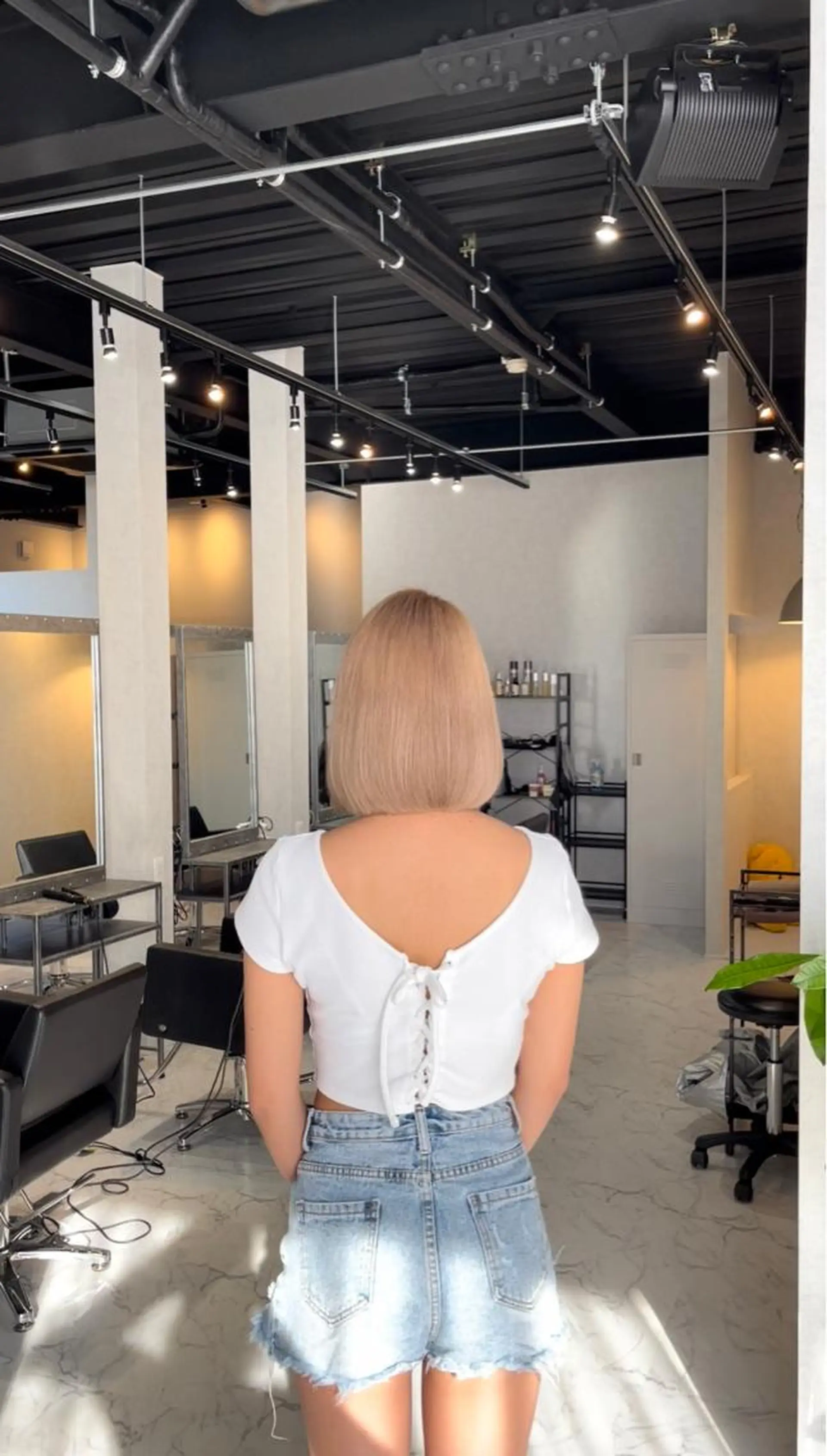 ショート カラー バレイヤージュ デザインカラー ハイライトカラー 外国人風カラー ハイライト アンドウ ユウ/ レイヤーカット/韓国のヘアスタイル