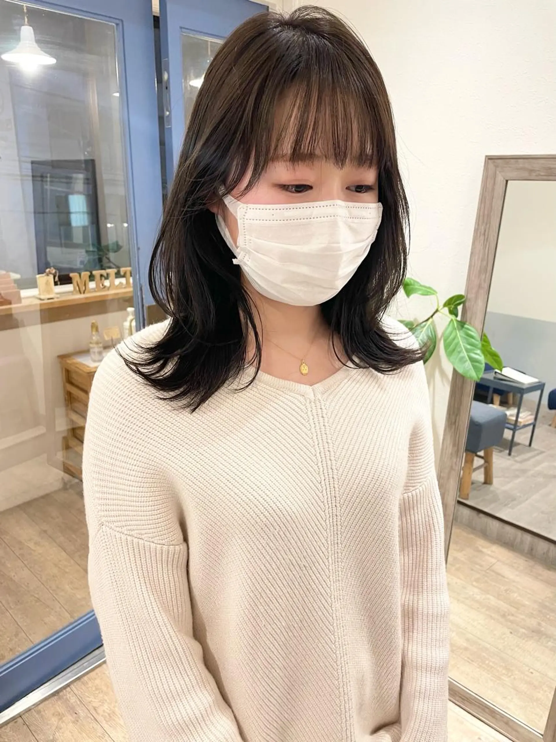 セミロング カラー ベージュカラー ブリーチ 透明感カラー グレージュ ラベンダーカラー 🩰オリーブ/ ベージュ松本咲花🩰のヘアスタイル