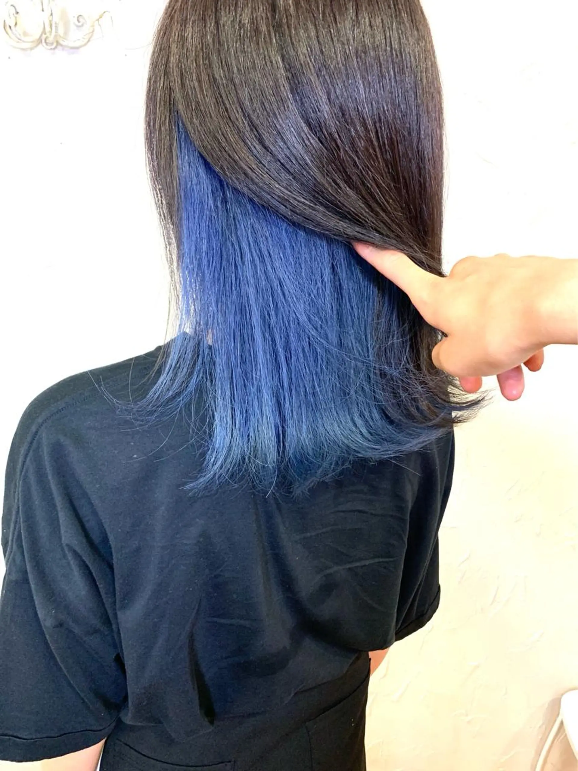 ミディアム カラー アッシュ 黒髪 ブルーカラー ブルーアッシュ ブルーブラック ヘアカラー 映える顔周りカット ♥️韓国ヘア"ちぇるのヘアスタイル