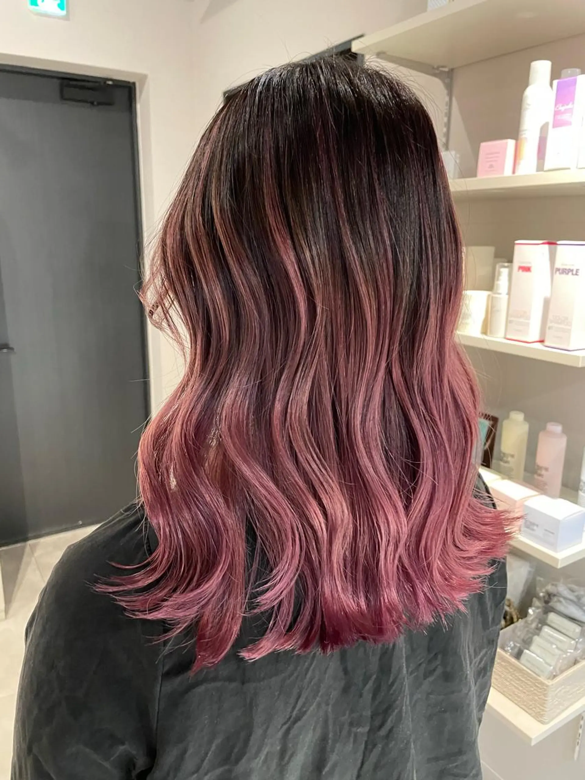 ミディアム カラー バレイヤージュ レイヤーカット ヘアカラー トリートメント ブリーチ👩‍🦳/ ‪✂︎MANAMIのヘアスタイル
