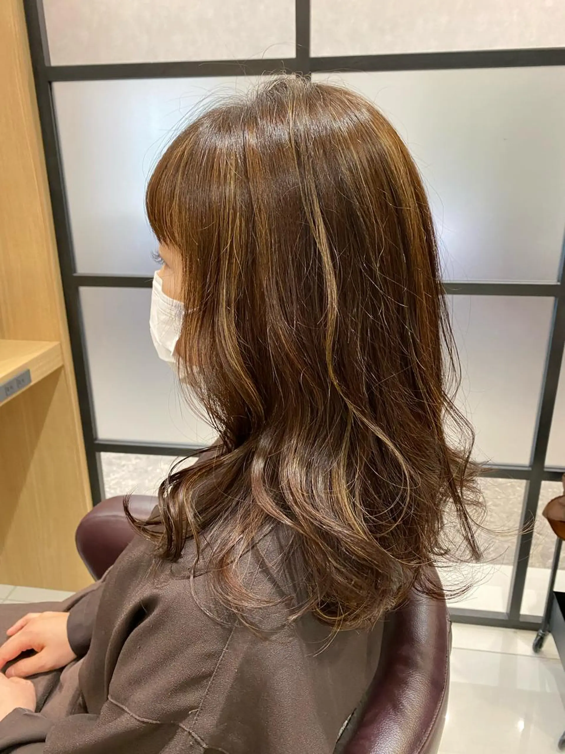 セミロング ハイライト ｎａｔｓｕ ．のヘアスタイル