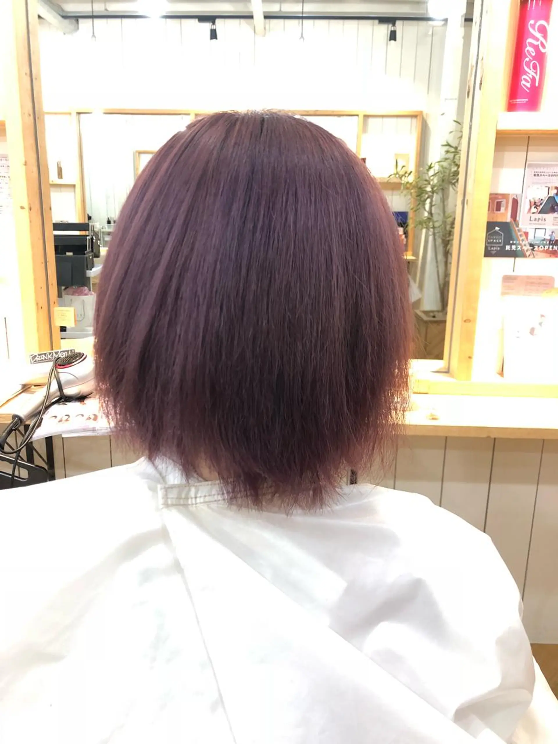 ショート カラー DEE okazakiのヘアスタイル