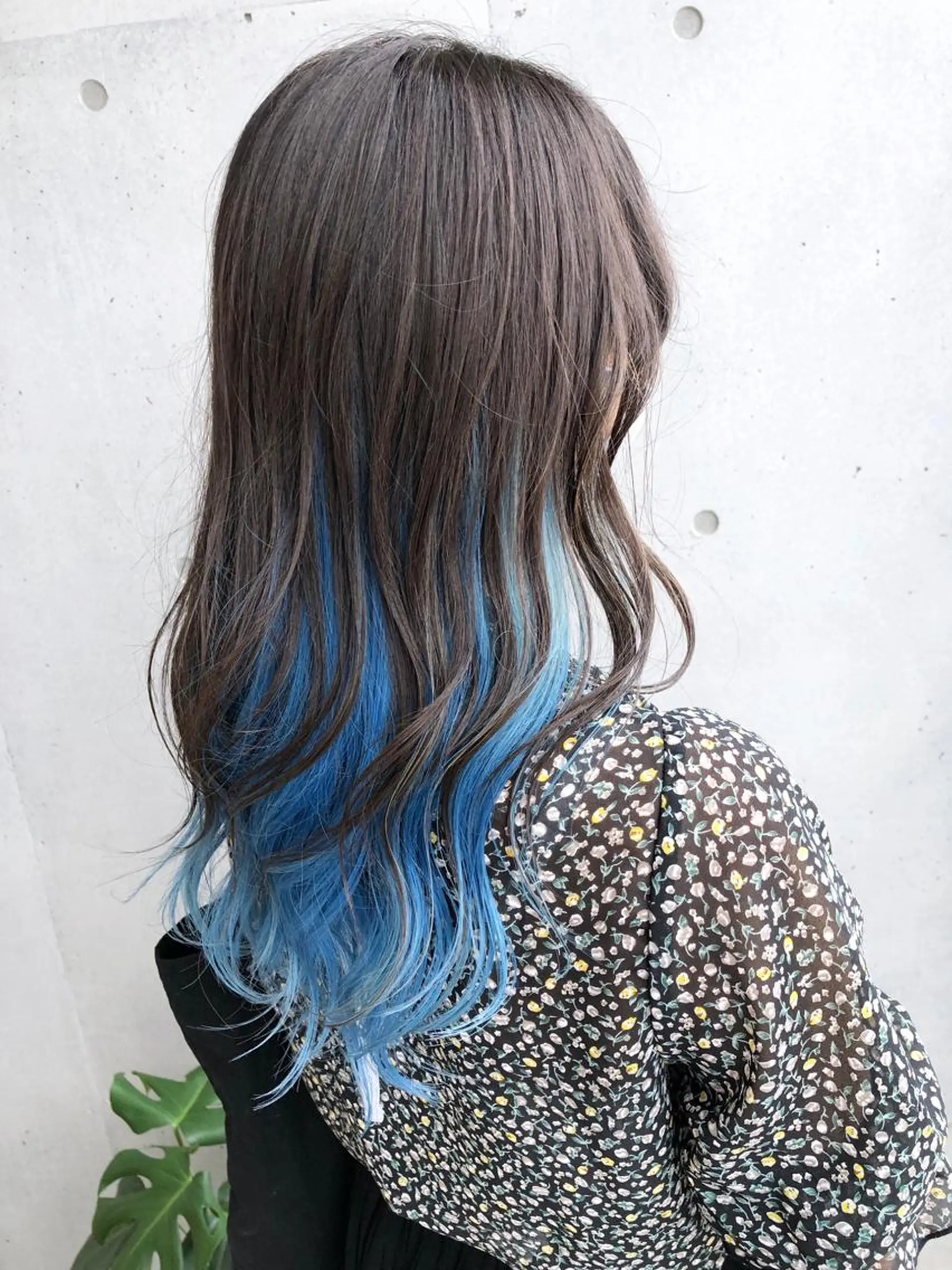 セミロング カラー ブリーチ ブルーカラー ヘアカラー トリートメント ☕️ベージュカラー 内藤光哉☕️のヘアスタイル