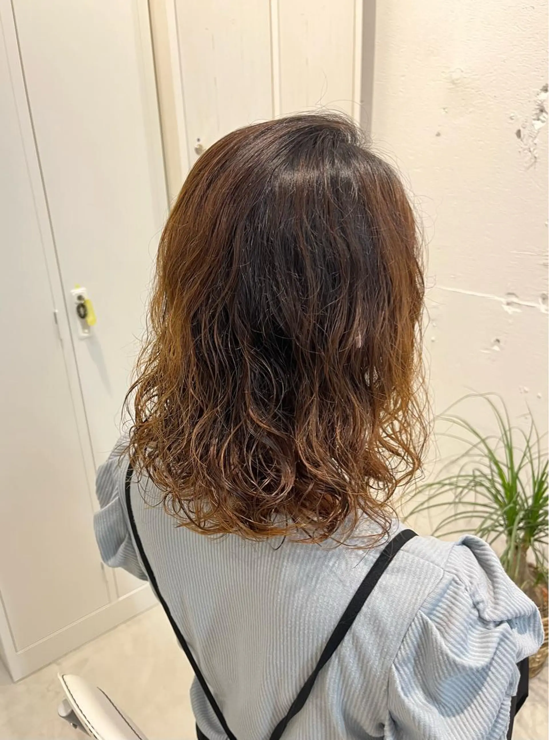 ミディアム パーマ 艶髪🌈ムラカミ サキのヘアスタイル