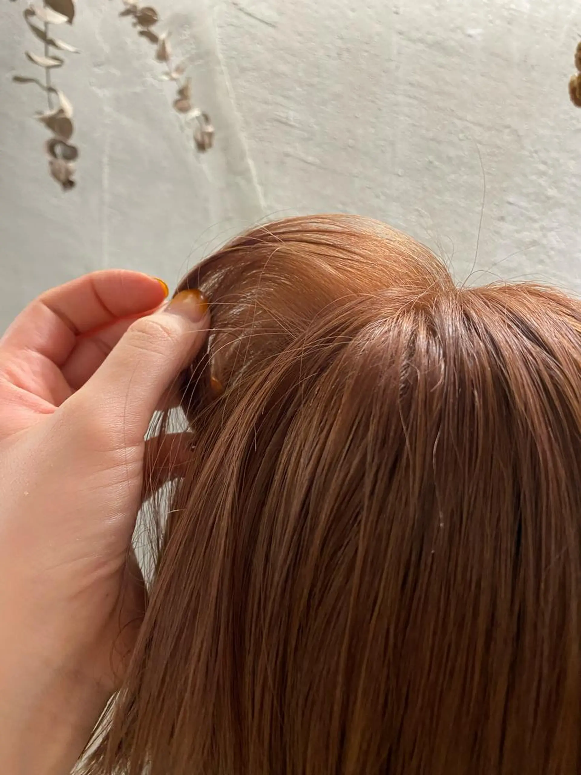 ミディアム カラー ベージュカラー ブリーチ ハイトーンカラー ピンクカラー ピンクベージュ お任せヘア☘️☘️ 及川渚のヘアスタイル