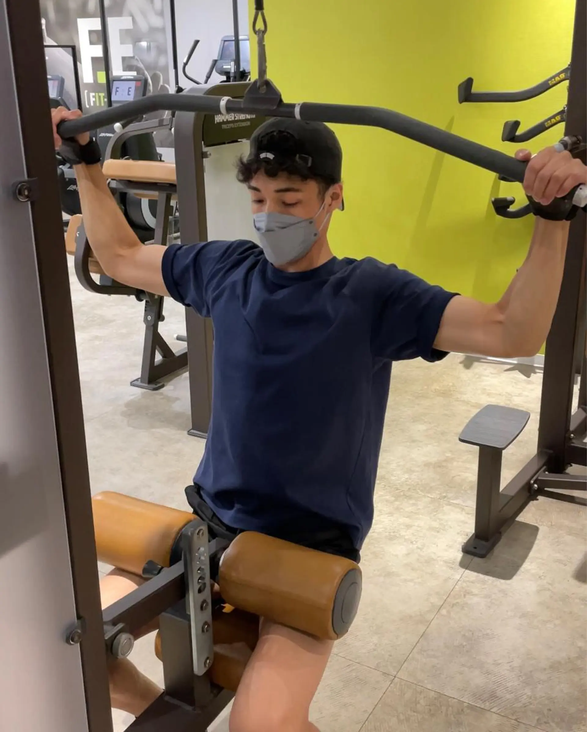 ショート カラー パーマ ヘアアレンジ メンズ キッズ ネイル マツエク・マツパ アイブロウ メンズアイブロウ 眉毛ワックス脱毛 メンズネイル 脱毛サロン KAvanceのエステ・リラクイメージ