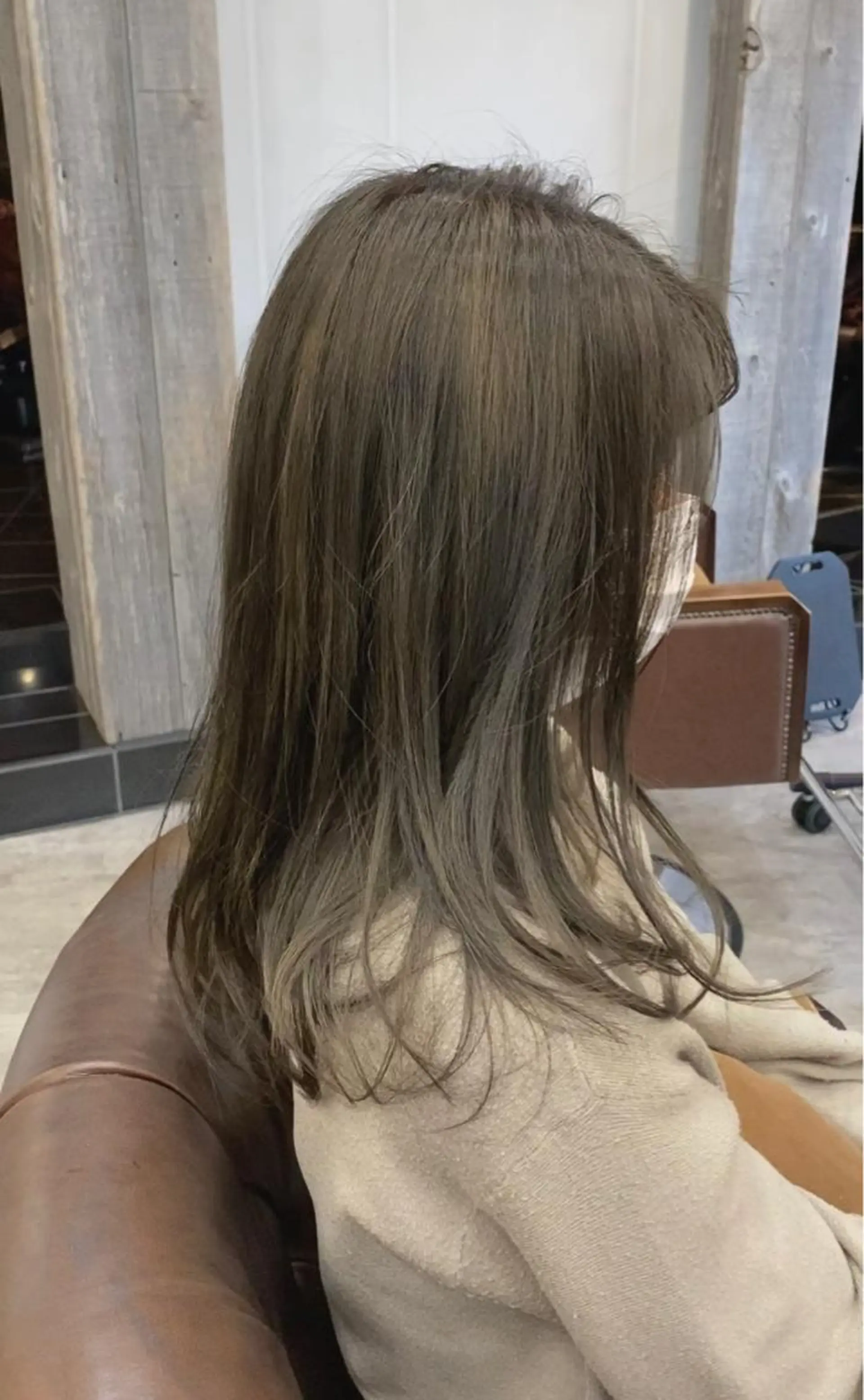 ロング カラー グレージュ 🟢NEGi🟣 🫧髪質改善のヘアスタイル