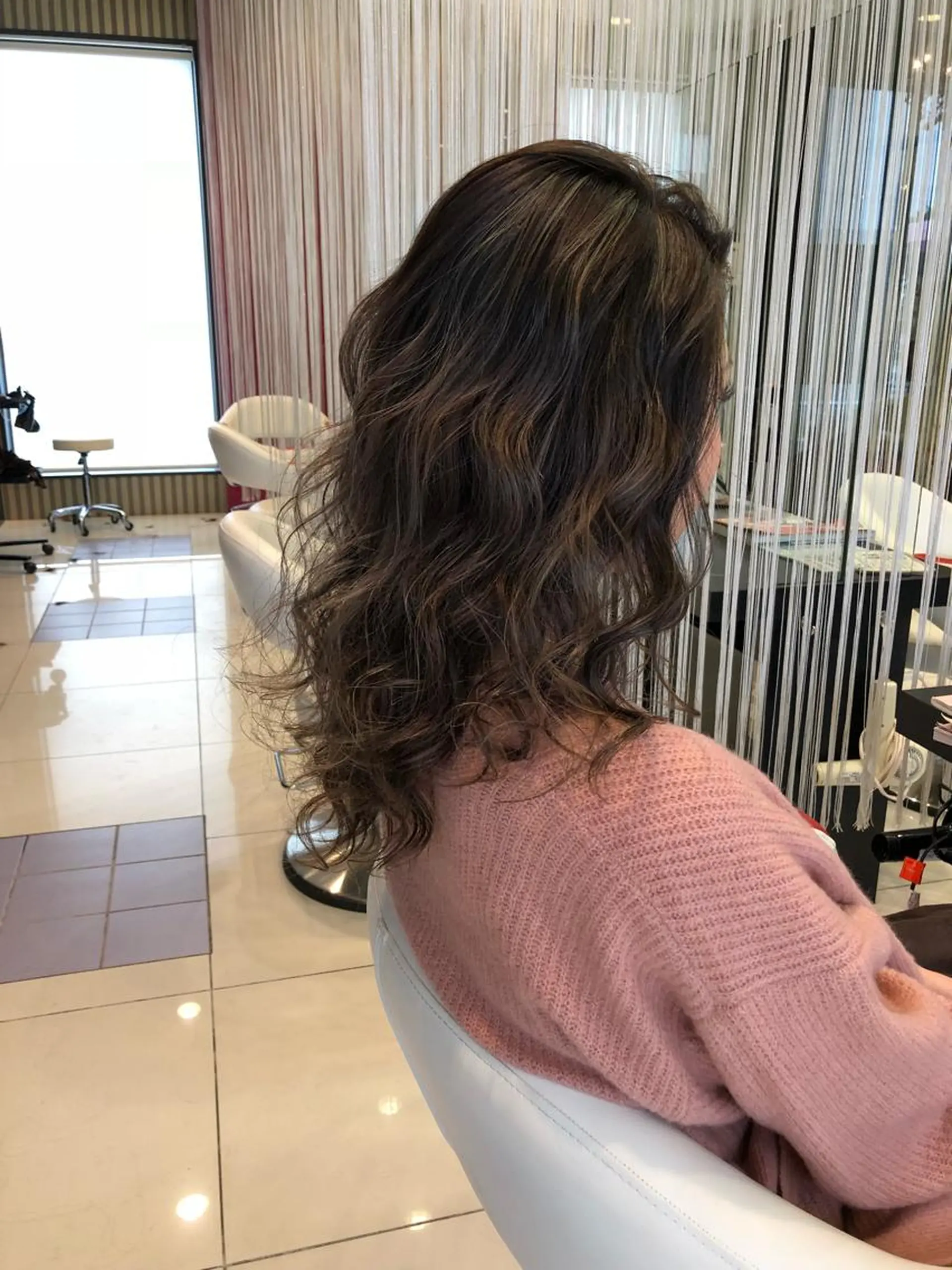 ミディアム カラー グラデーションカラー ハイライトカラー ハイライト カット ヘアカラー トリートメント U&i所属・大塚 貴之のヘアスタイル