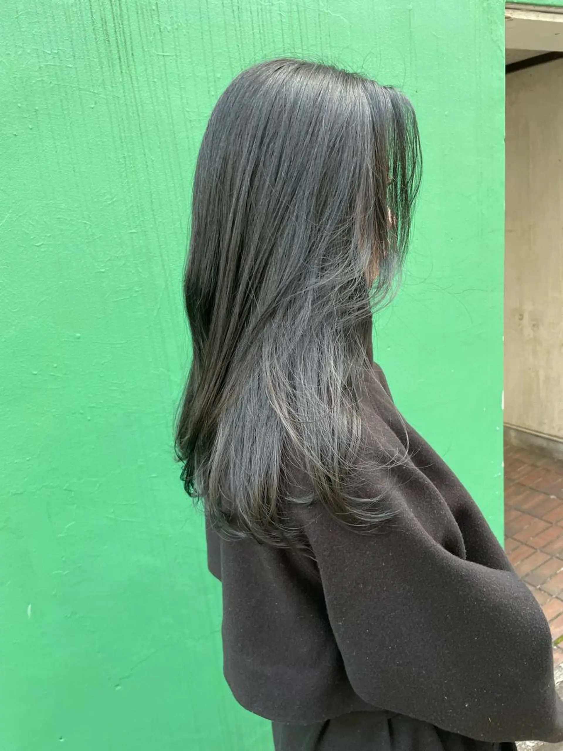 ミディアム カラー アッシュ 黒髪 ブルーカラー ブルーブラック ダークアッシュ 高円寺 🎨manami🎨のヘアスタイル