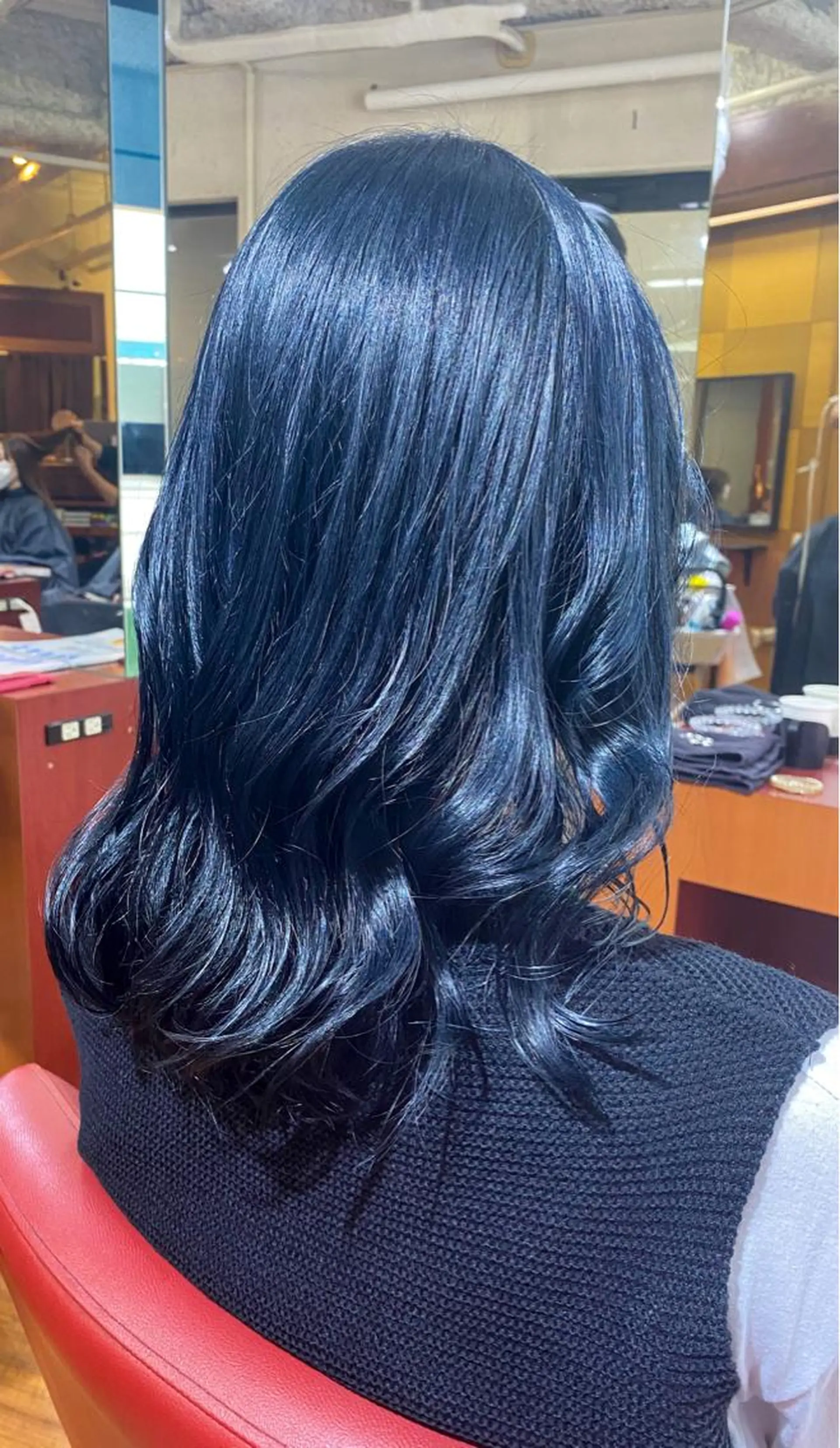 ミディアム カラー ネイビーカラー wa daのヘアスタイル